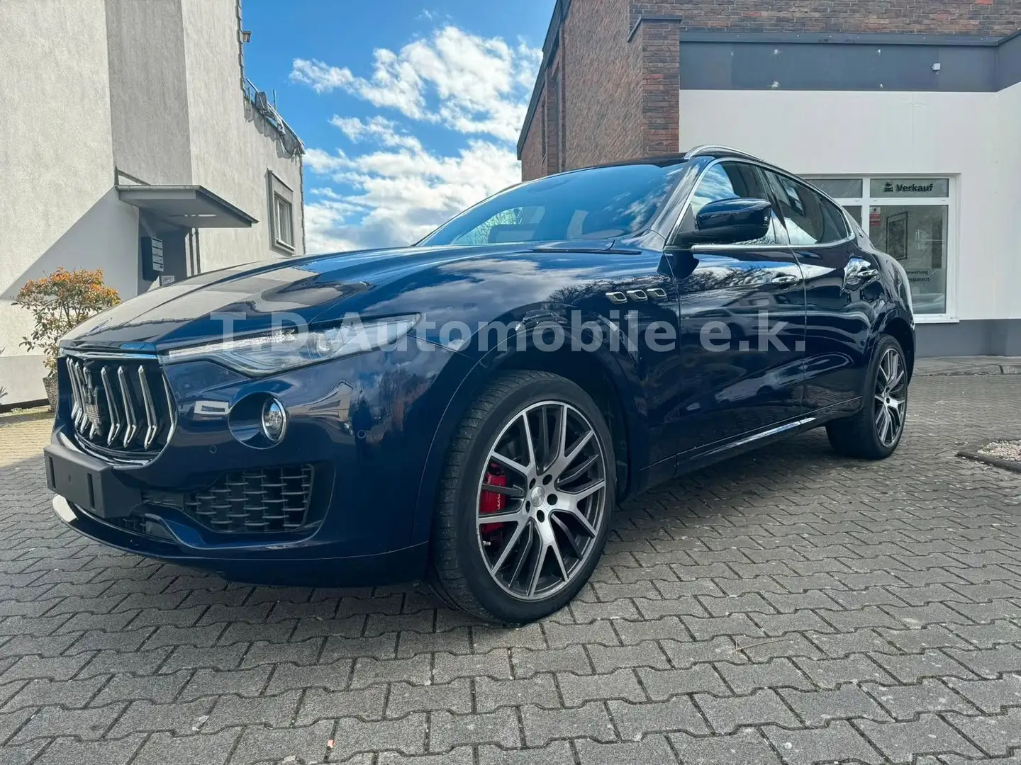 Maserati Levante Gran Lusso/Ermenegildo Zegna/Pano/Kamera Blau - 1