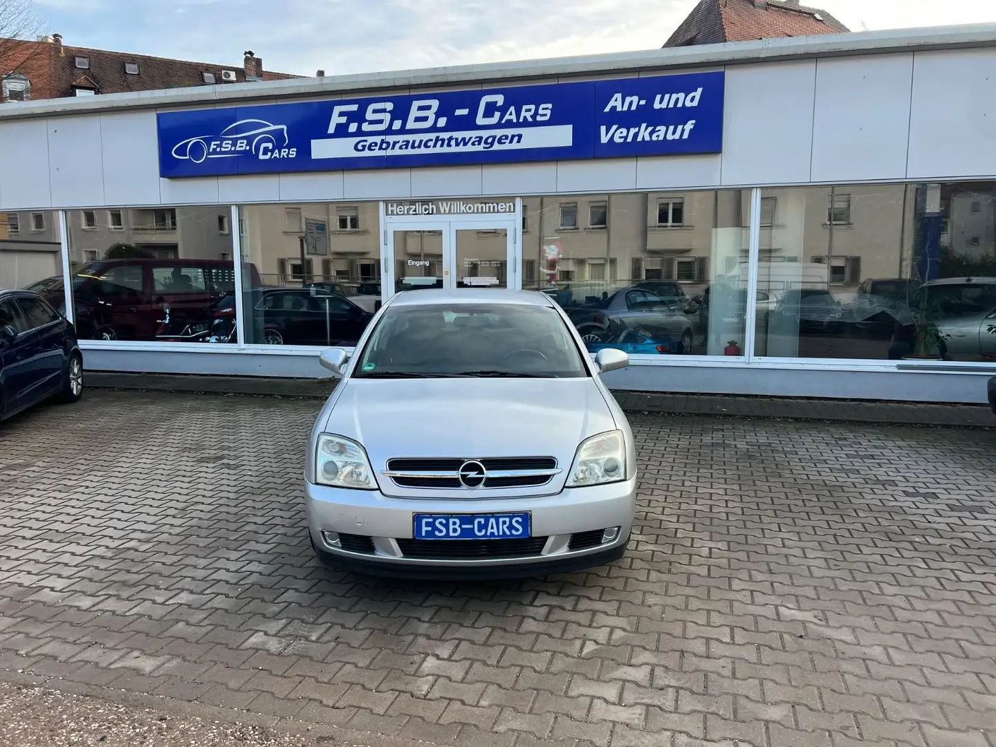 Opel Vectra 2.2 16V Elegance Silber - 2