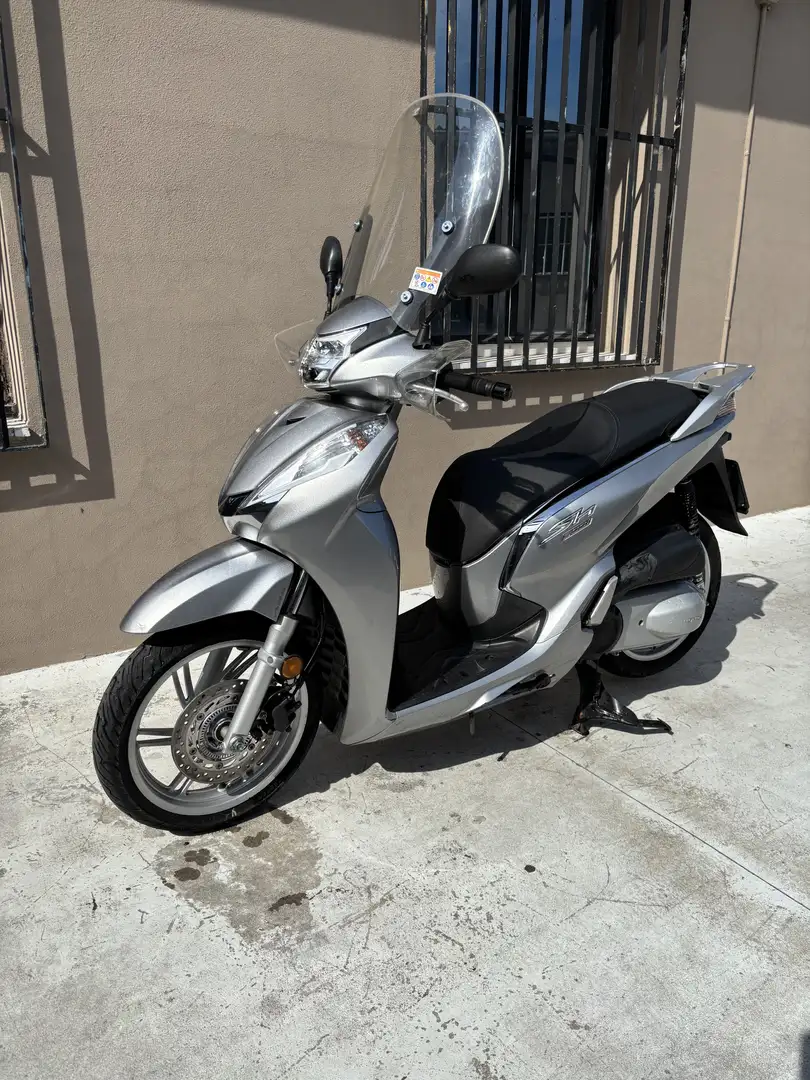Honda SH 300 - 1
