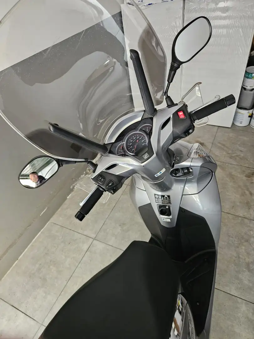Honda SH 300 - 2