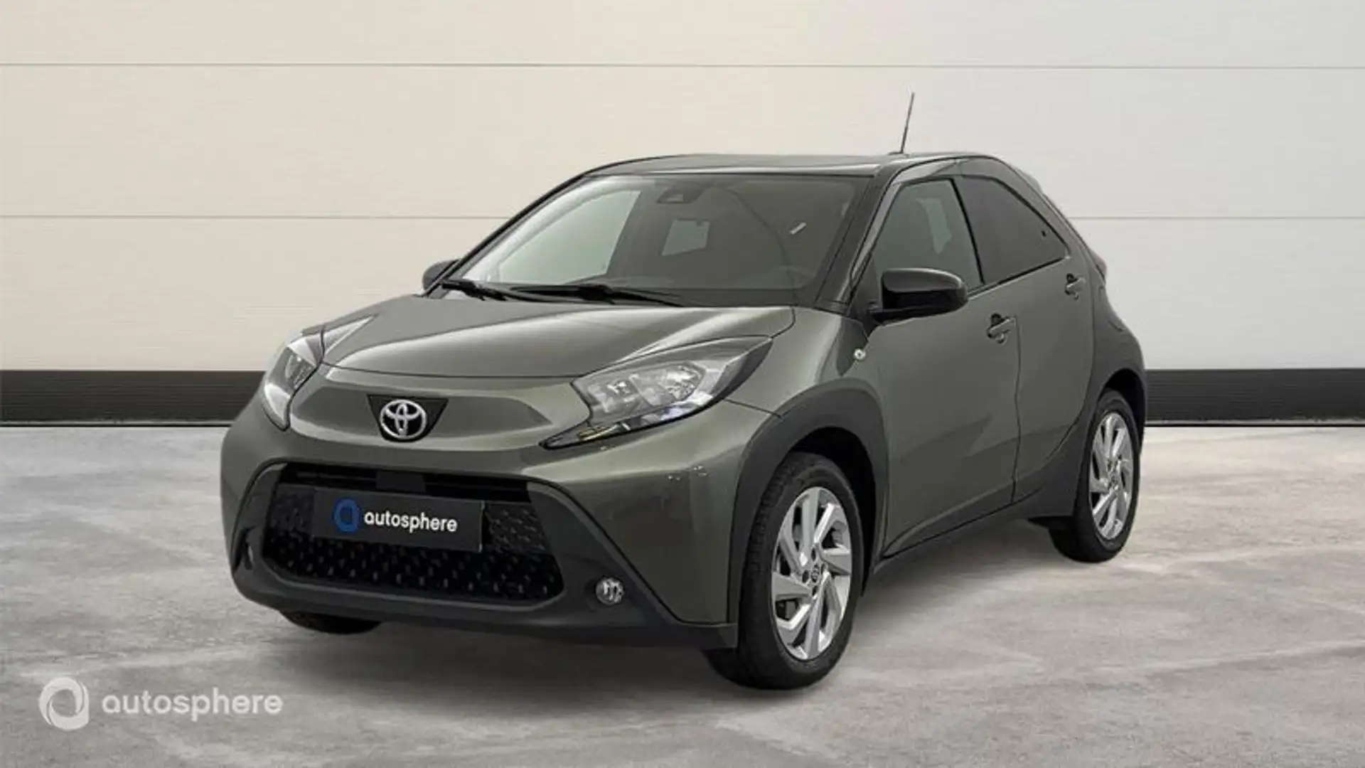 Toyota Aygo X 1.0 VVT-i 72ch Design S-CVT - 1