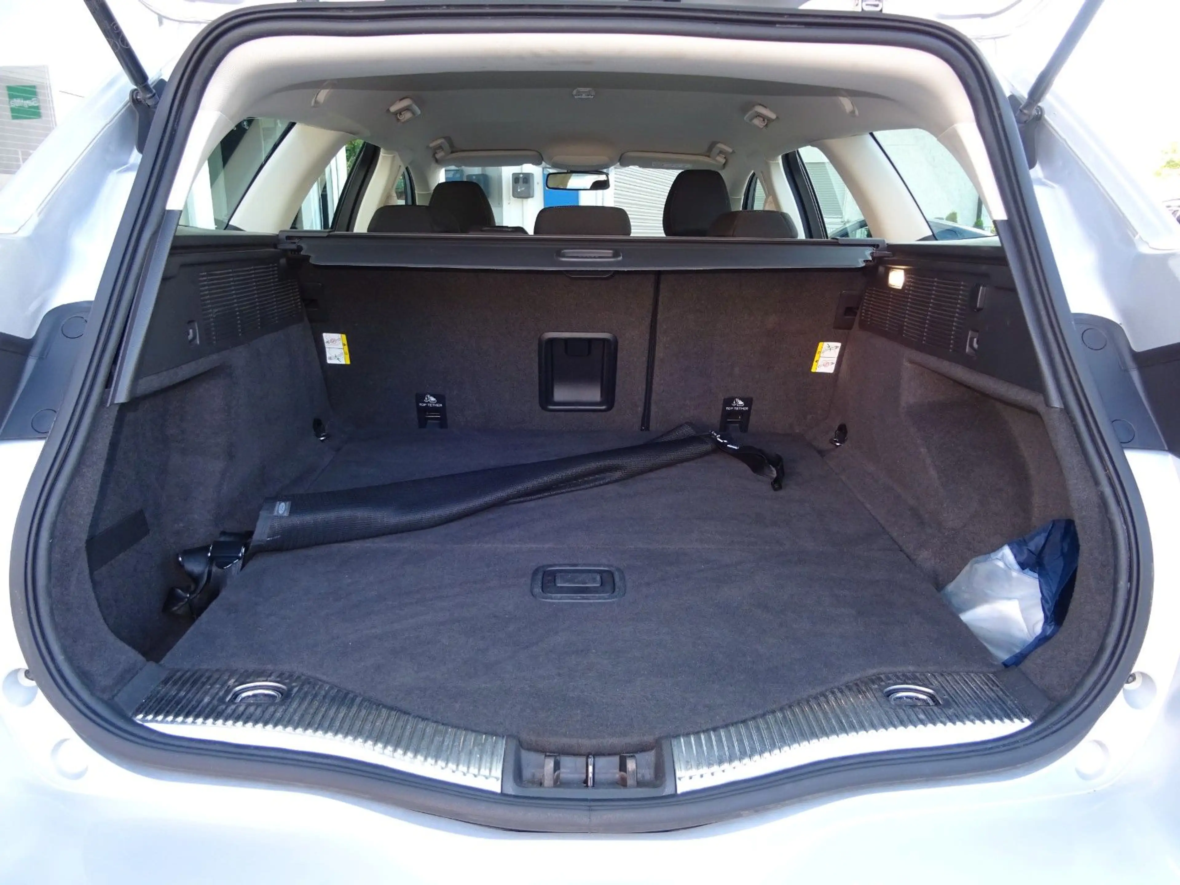 Ford Mondeo 2,0 TDCi Trend Turnier Pow.Shift Navi LED — photo 24