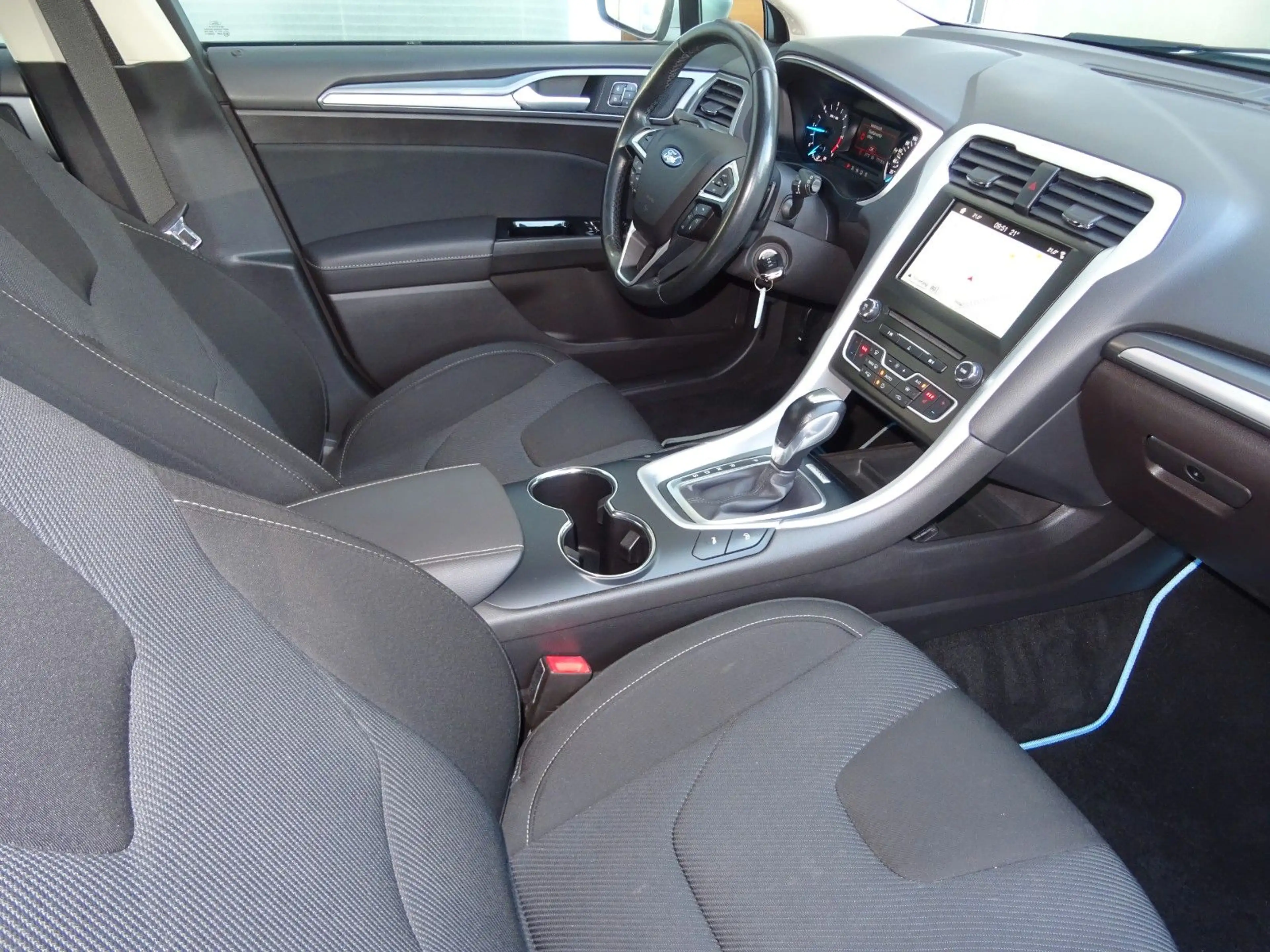 Ford Mondeo 2,0 TDCi Trend Turnier Pow.Shift Navi LED — photo 8
