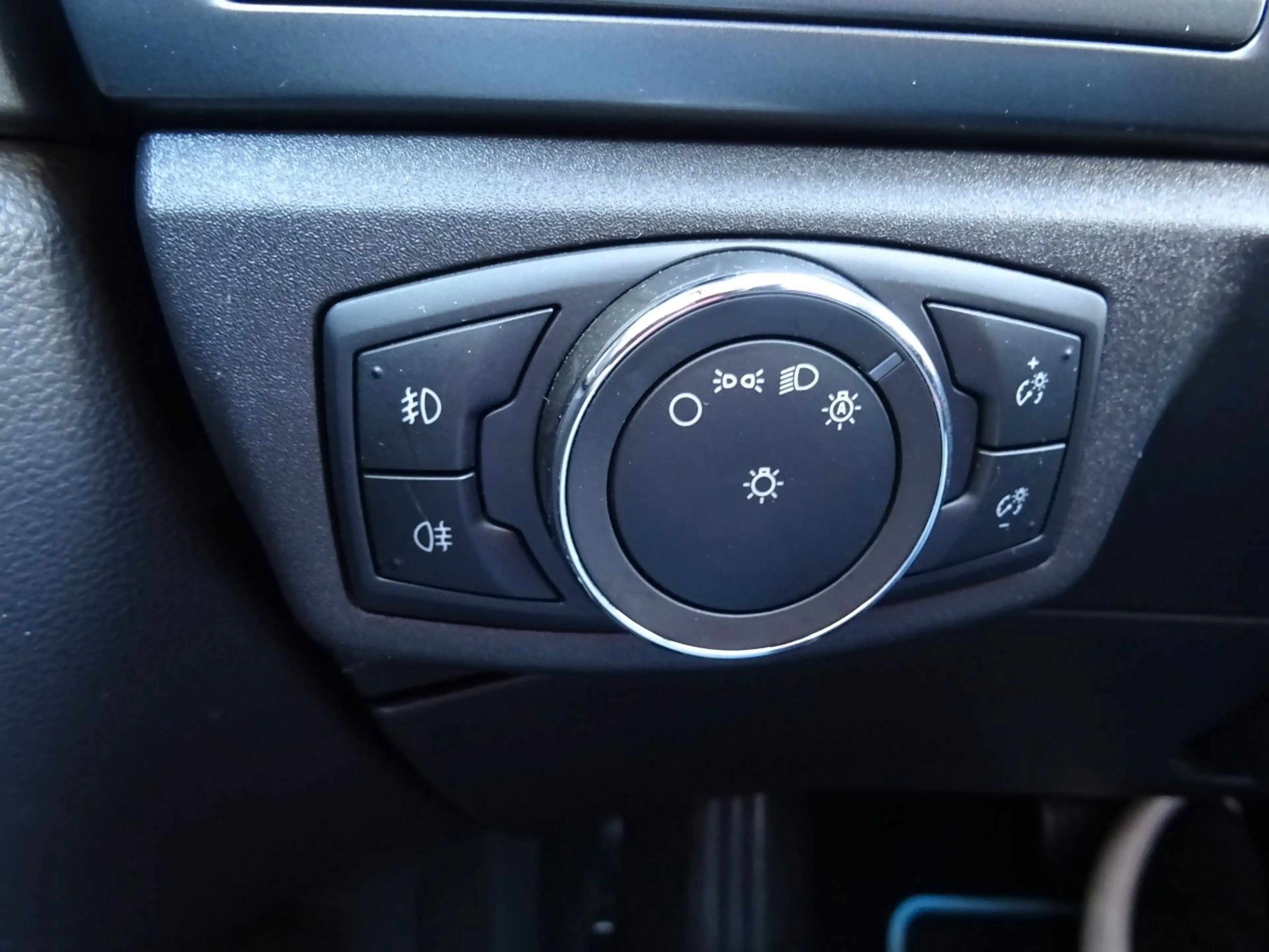 Ford Mondeo 2,0 TDCi Trend Turnier Pow.Shift Navi LED — photo 16