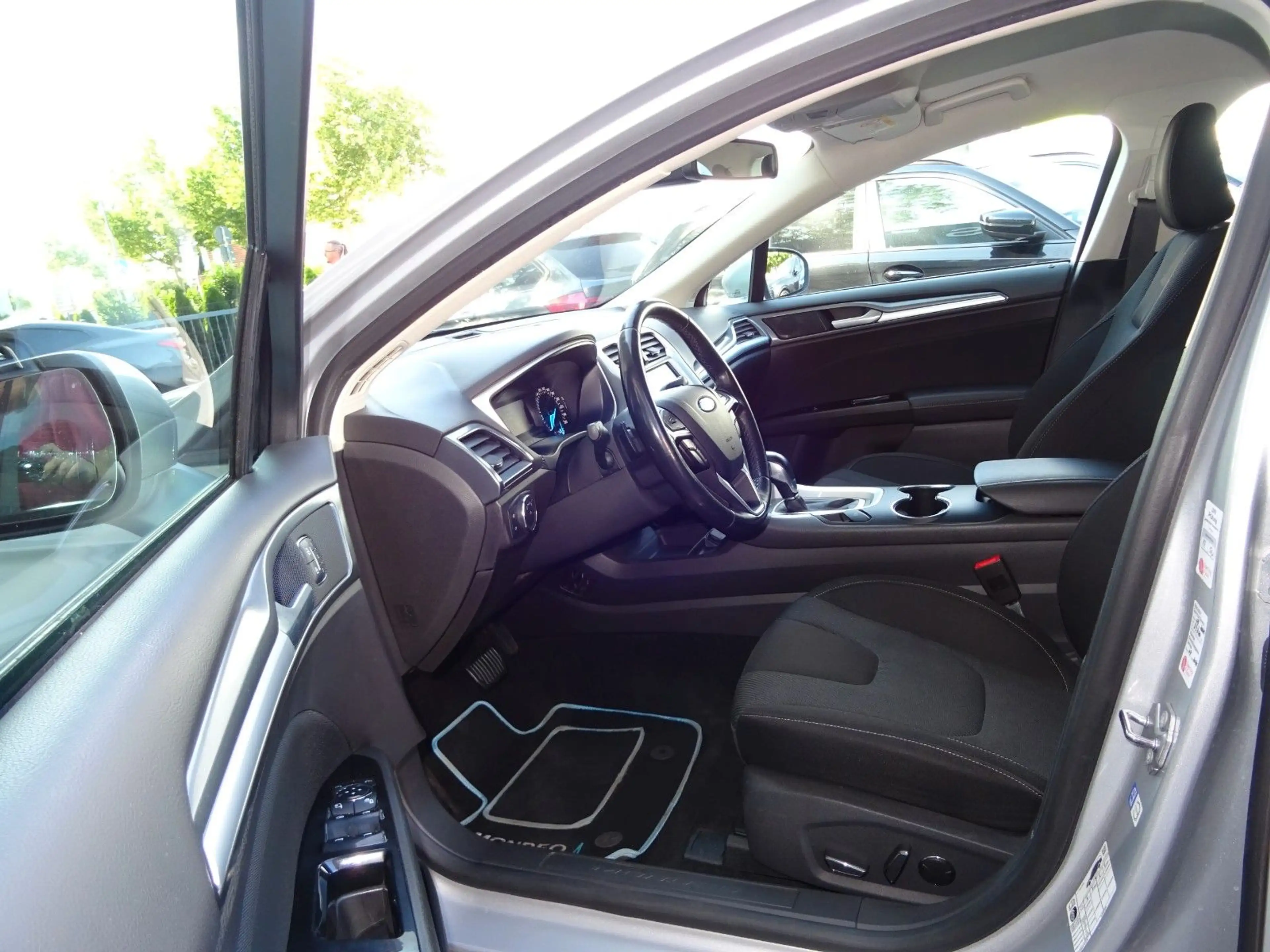 Ford Mondeo 2,0 TDCi Trend Turnier Pow.Shift Navi LED — photo 14