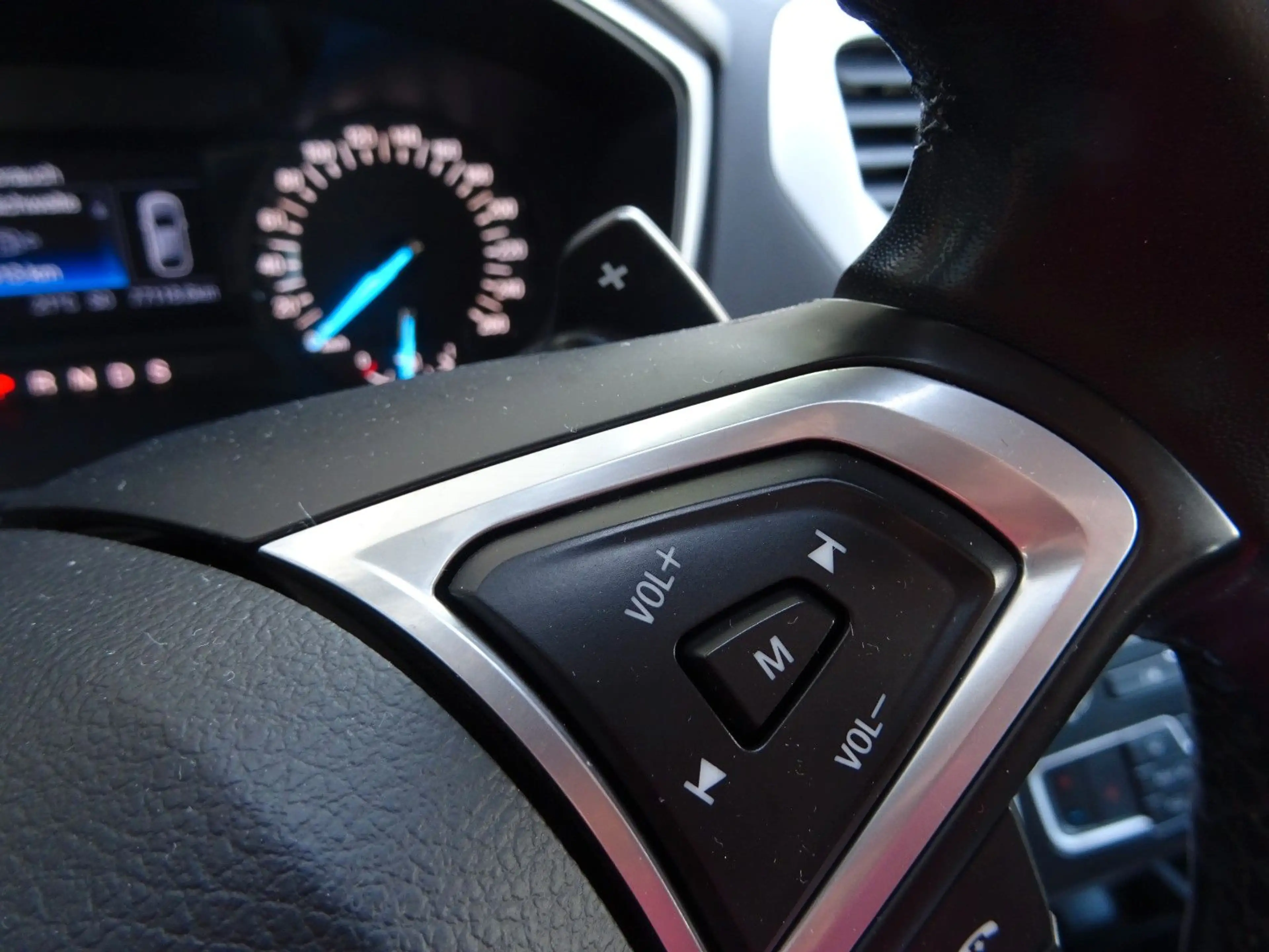 Ford Mondeo 2,0 TDCi Trend Turnier Pow.Shift Navi LED — photo 17