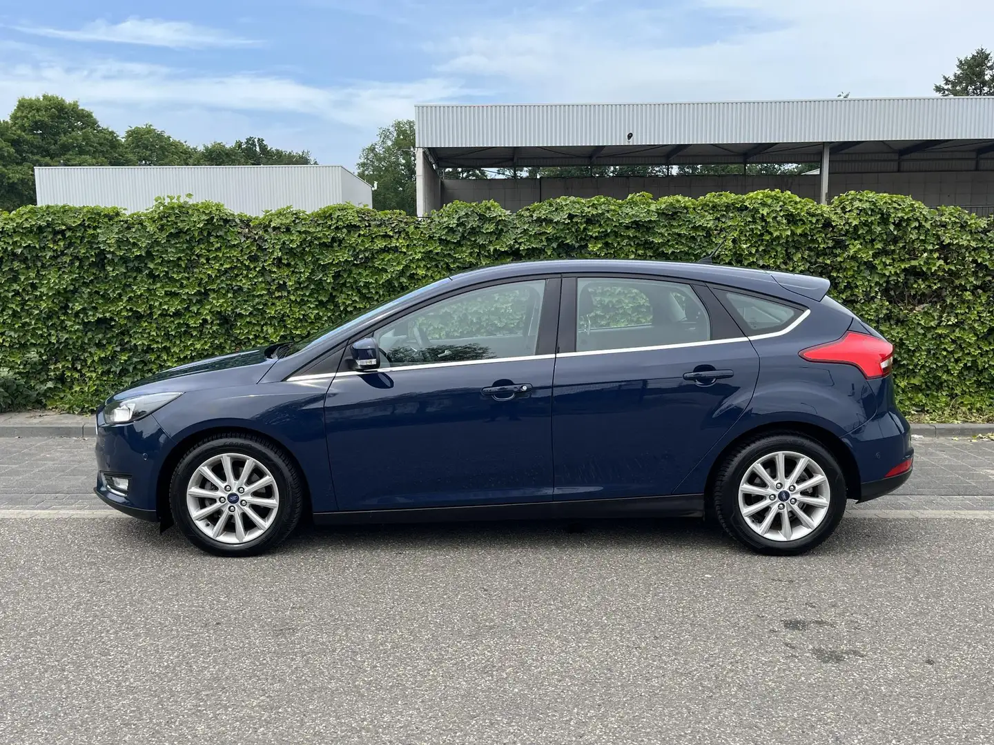 Ford Focus 1.0 Titanium * Carplay * Nieuwe Distr. * Dealerond Blau - 2