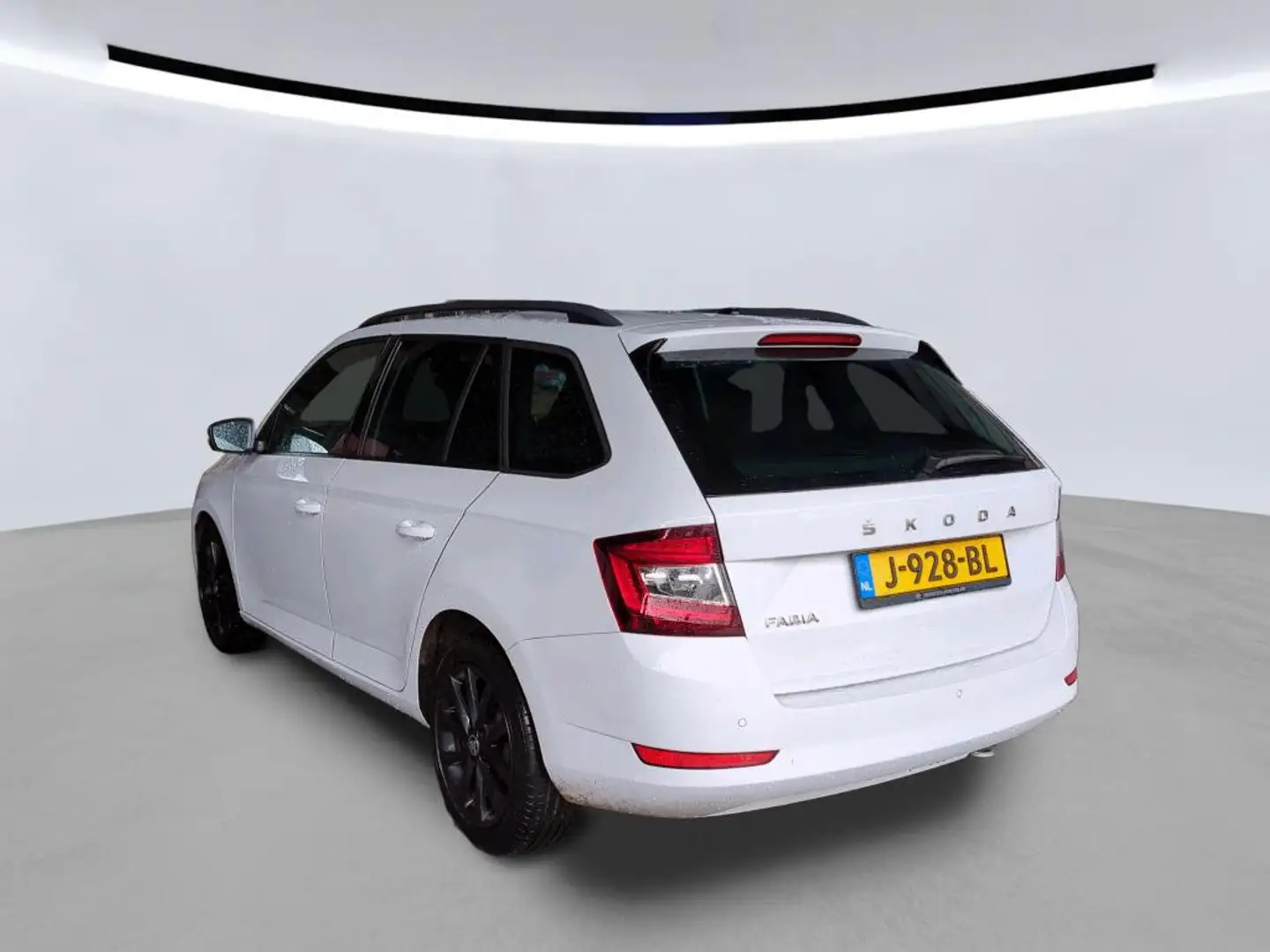 Skoda Fabia Combi 1.0 TSI Sport Business | Metallic | Navi | V Wit - 2