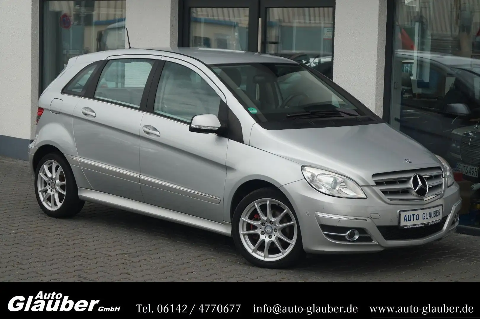 Mercedes-Benz B 180 CDI Sportpaket/Navi/Teilleder/SHZ/PTS Silber - 1