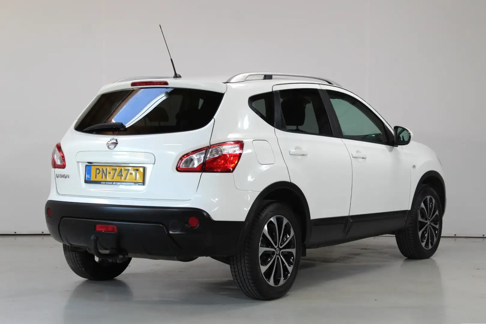 Nissan Qashqai 1.6 Connect Edition | Camera | Pano | Cruise | Nav Wit - 2