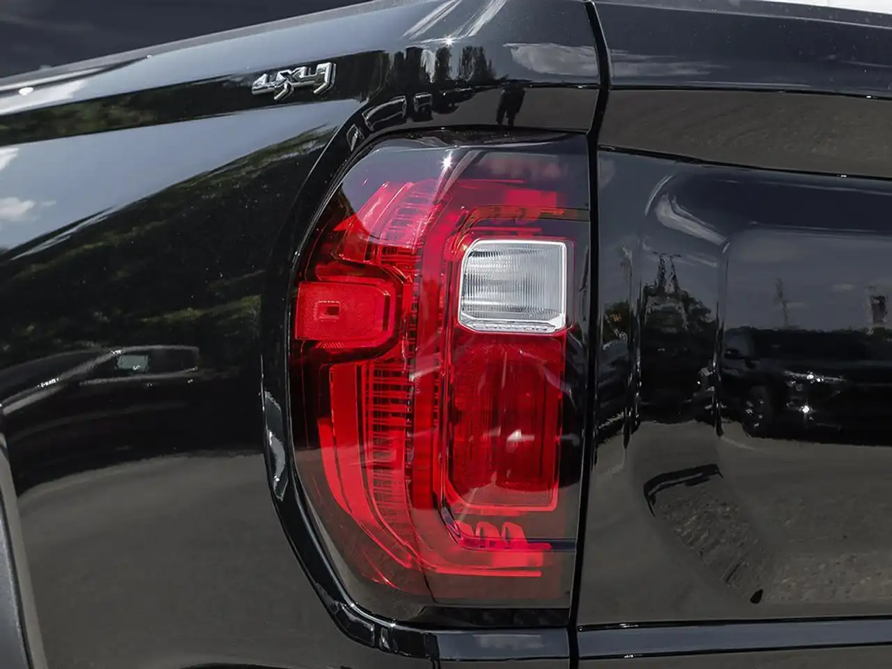 GMC Canyon снимка GMC Canyon
