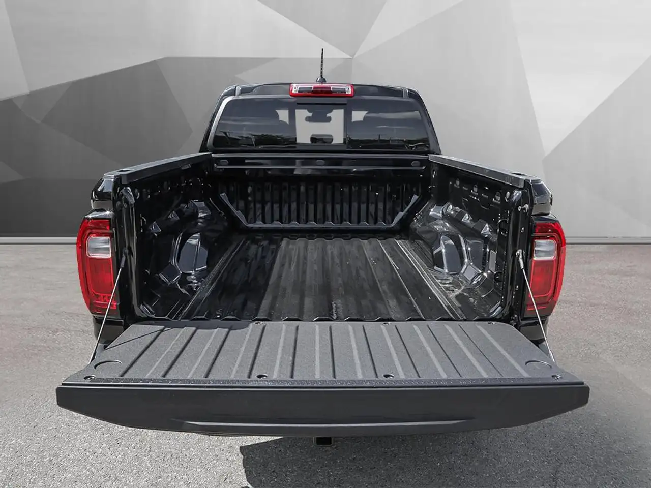 GMC Canyon снимка GMC Canyon
