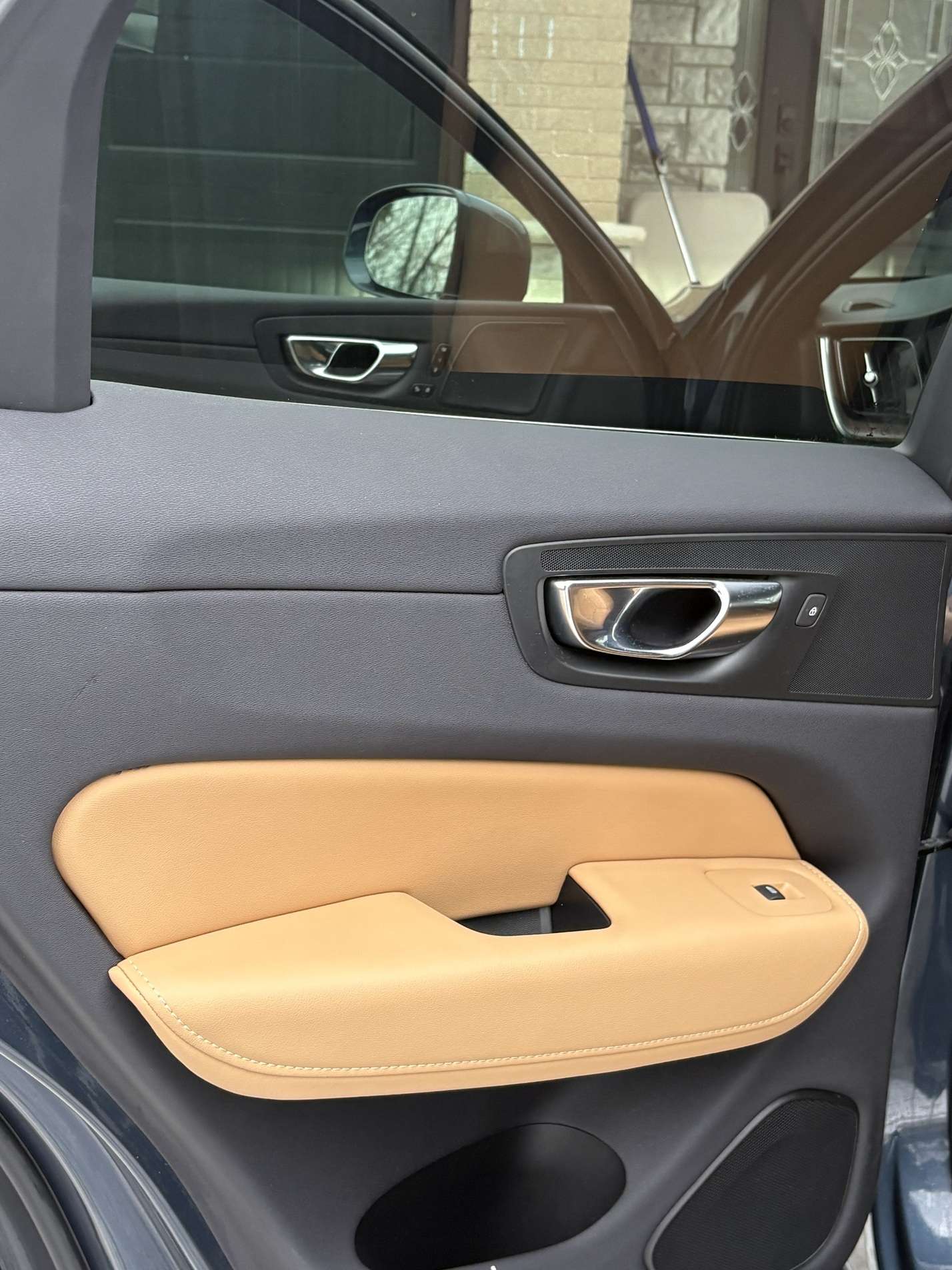 2022 Volvo XC60 T8 eAWD PHEV Inscription -Ltd Avail- thumb 14