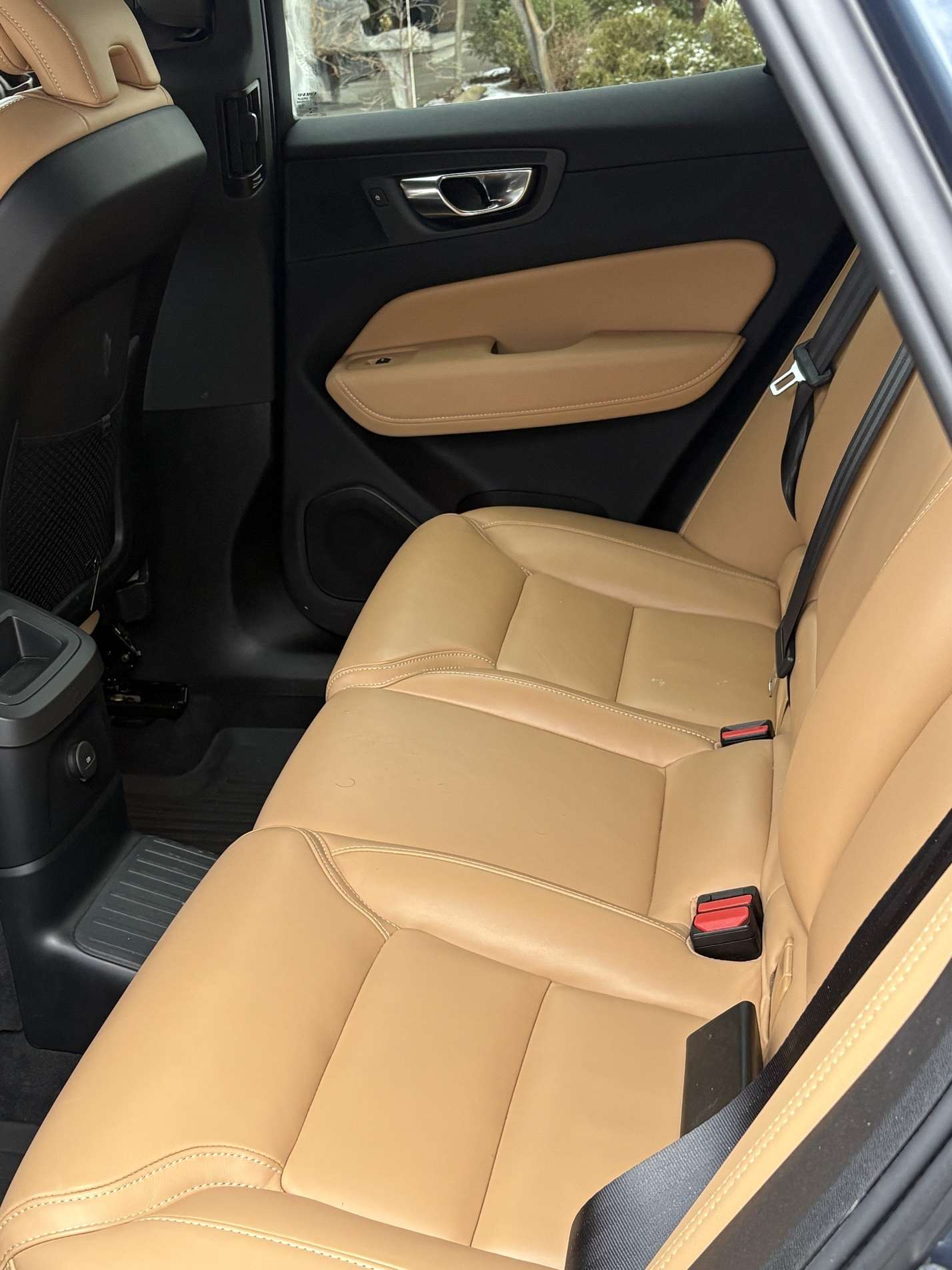 2022 Volvo XC60 T8 eAWD PHEV Inscription -Ltd Avail- thumb 10