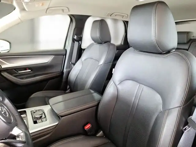 Mazda CX-60 view 9