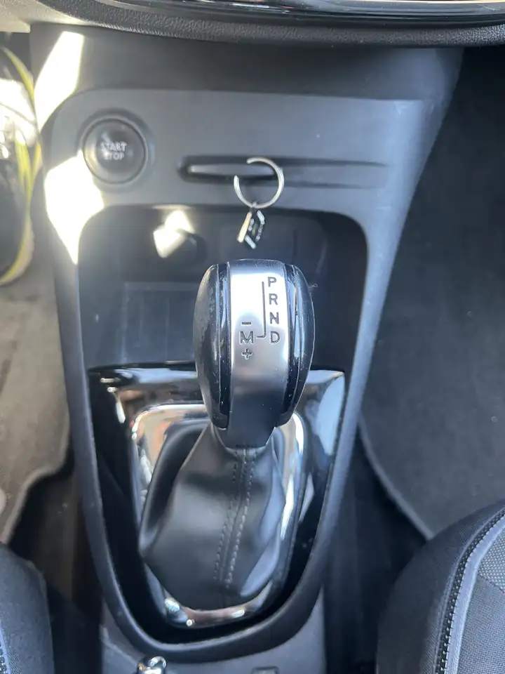 Renault Captur — photo 12
