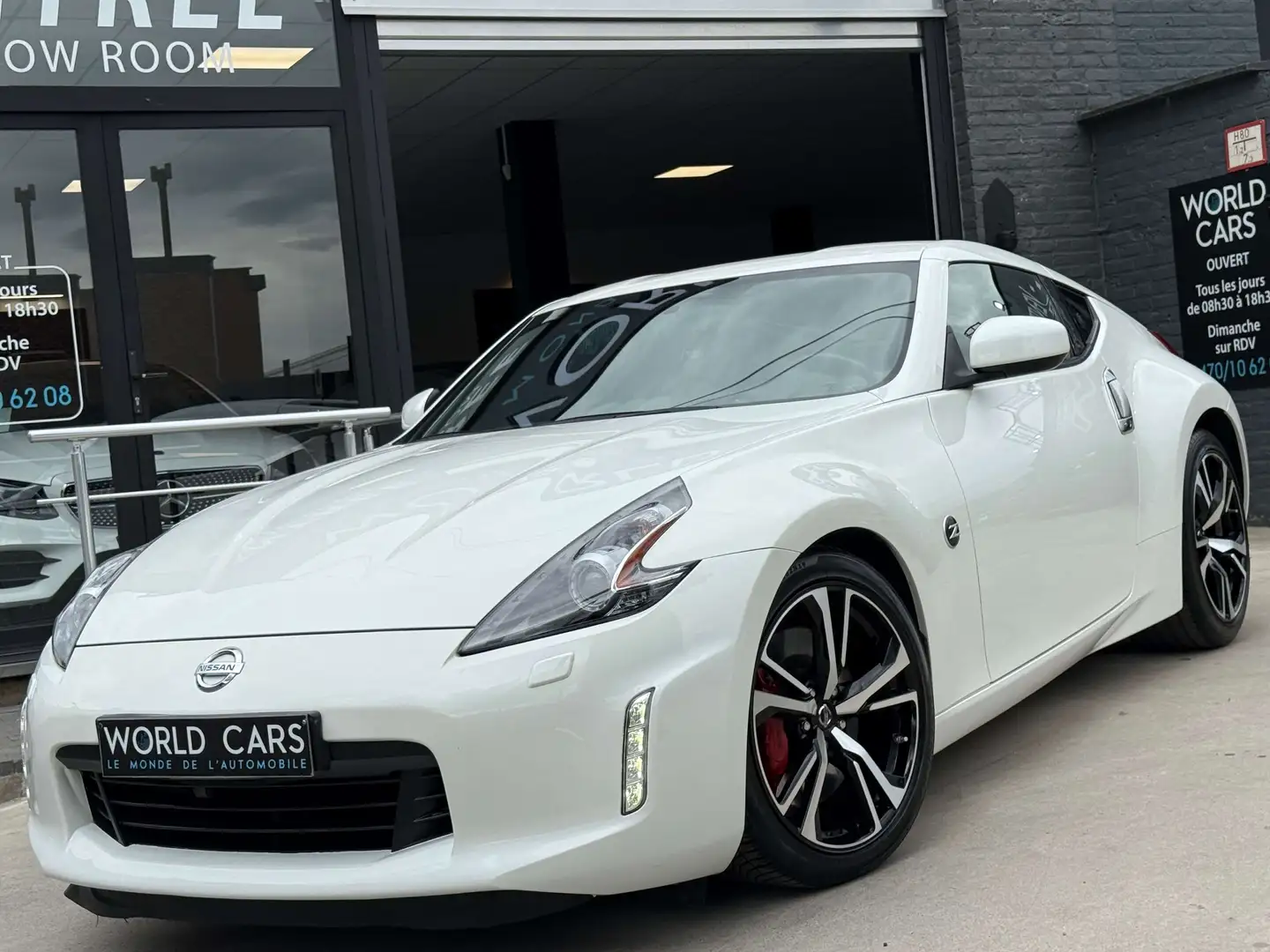 Nissan 370Z 3.7i V6 Pack /AUTOMATIQUE /BOSE /CAMERA /NAVIGATI Bílá - 1