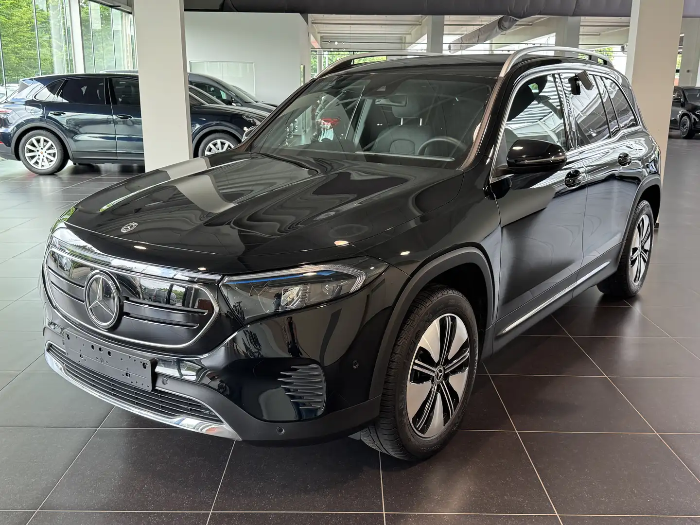 Mercedes-Benz EQB 250 Progressive 7 Seats, Mbux, DAB, Led High Performan - 1