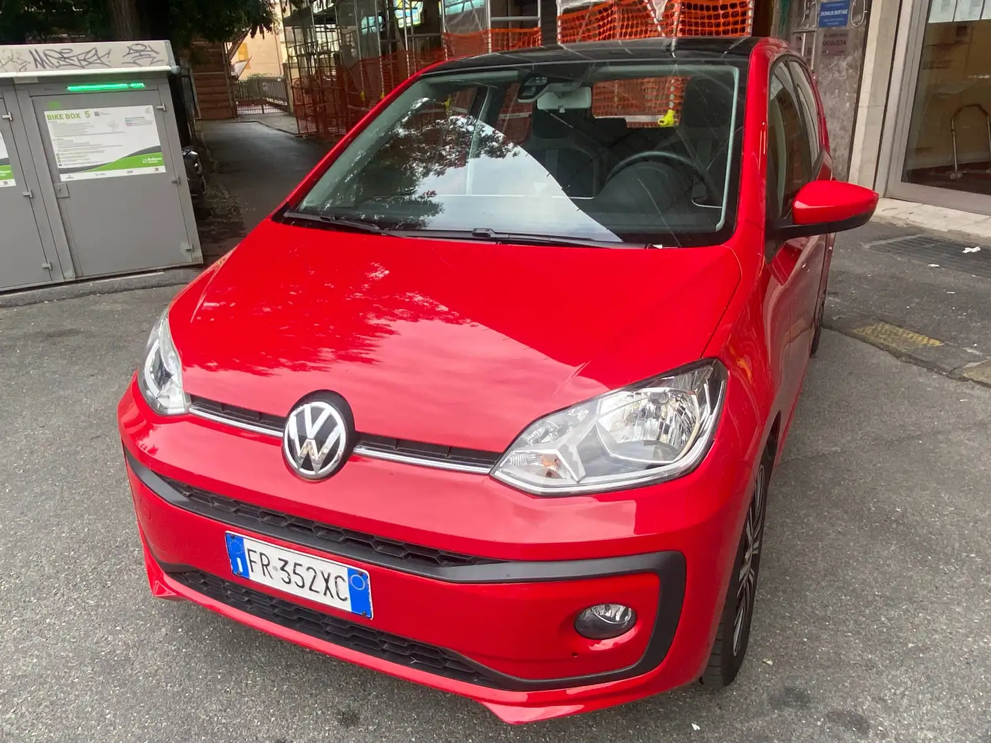 Volkswagen up! UP 5p 2017 5p 1.0 High 75cv Rosso - 1
