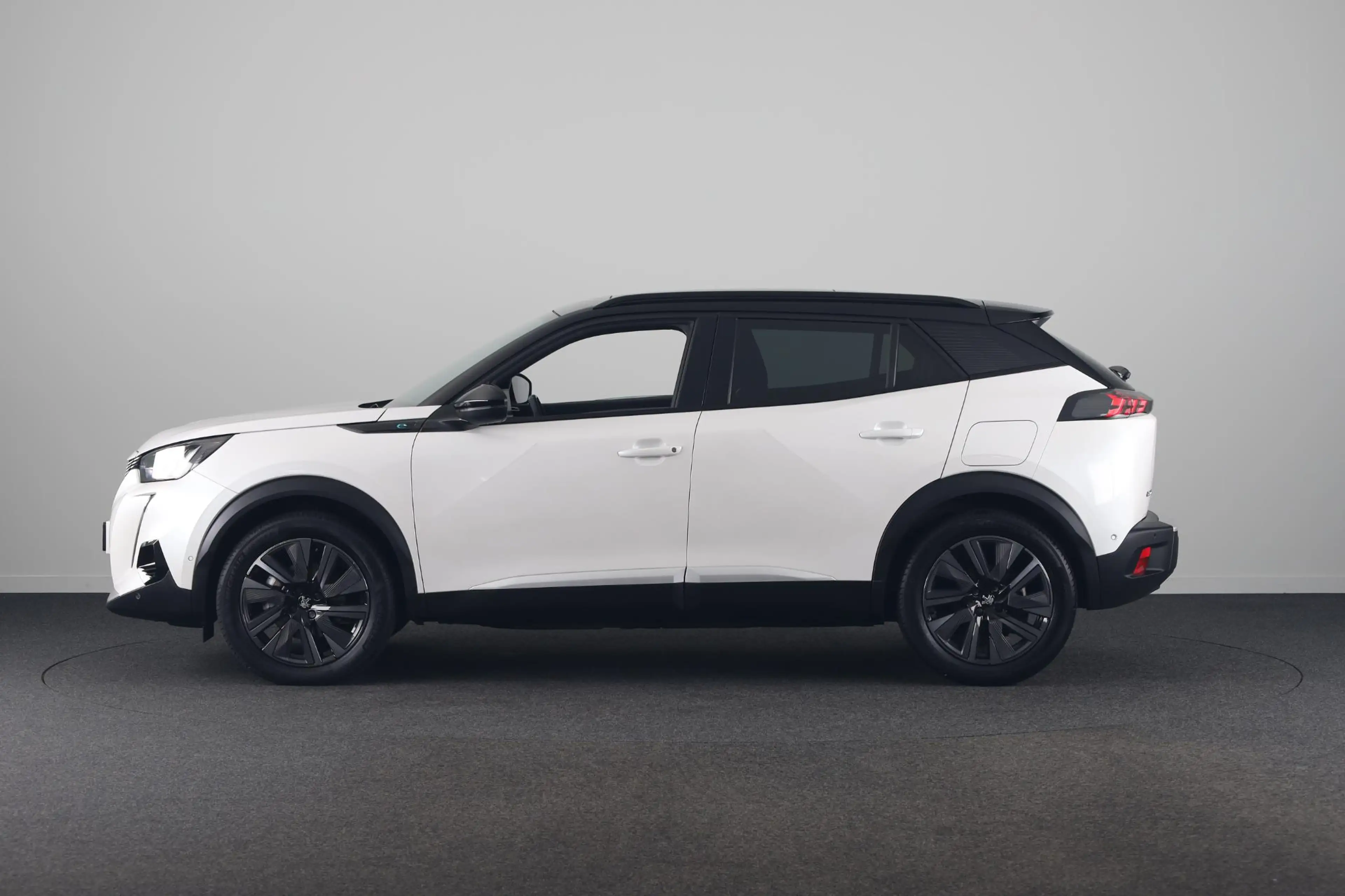 Peugeot e-2008 EV GT Pack 50 kWh | Panoramadak | Stoelverwarming — photo 8