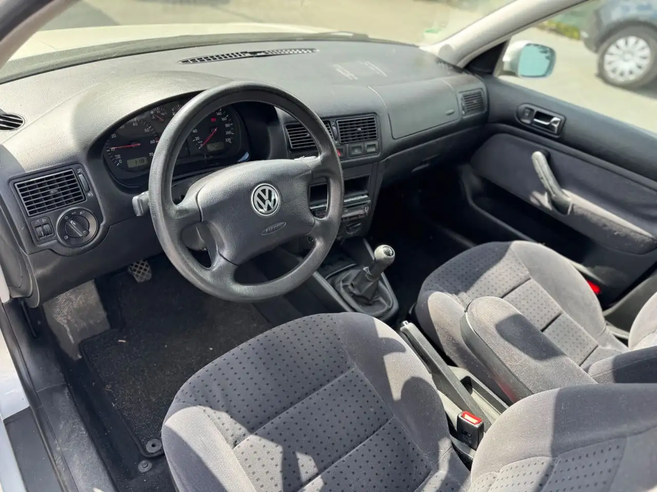 Volkswagen Golf 1.4 *CD-PLAYER*E-FENSTER*ZV*, foto 10