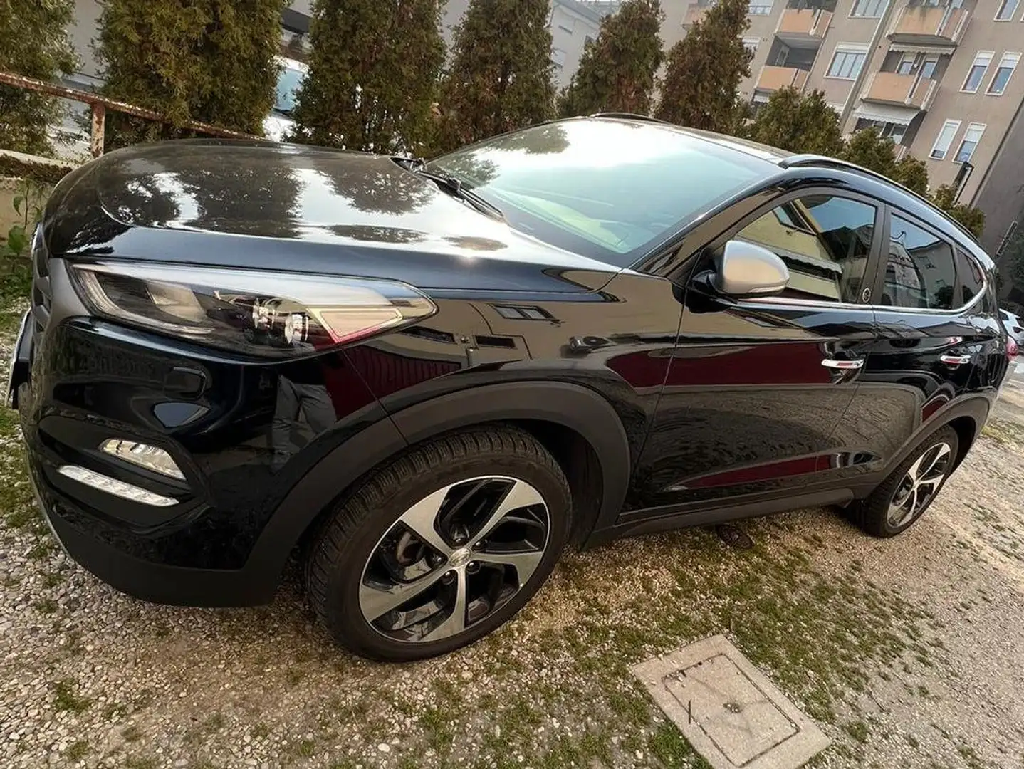 Hyundai TUCSON Tucson 1.7 crdi Sound 2wd 115cv Nero - 1