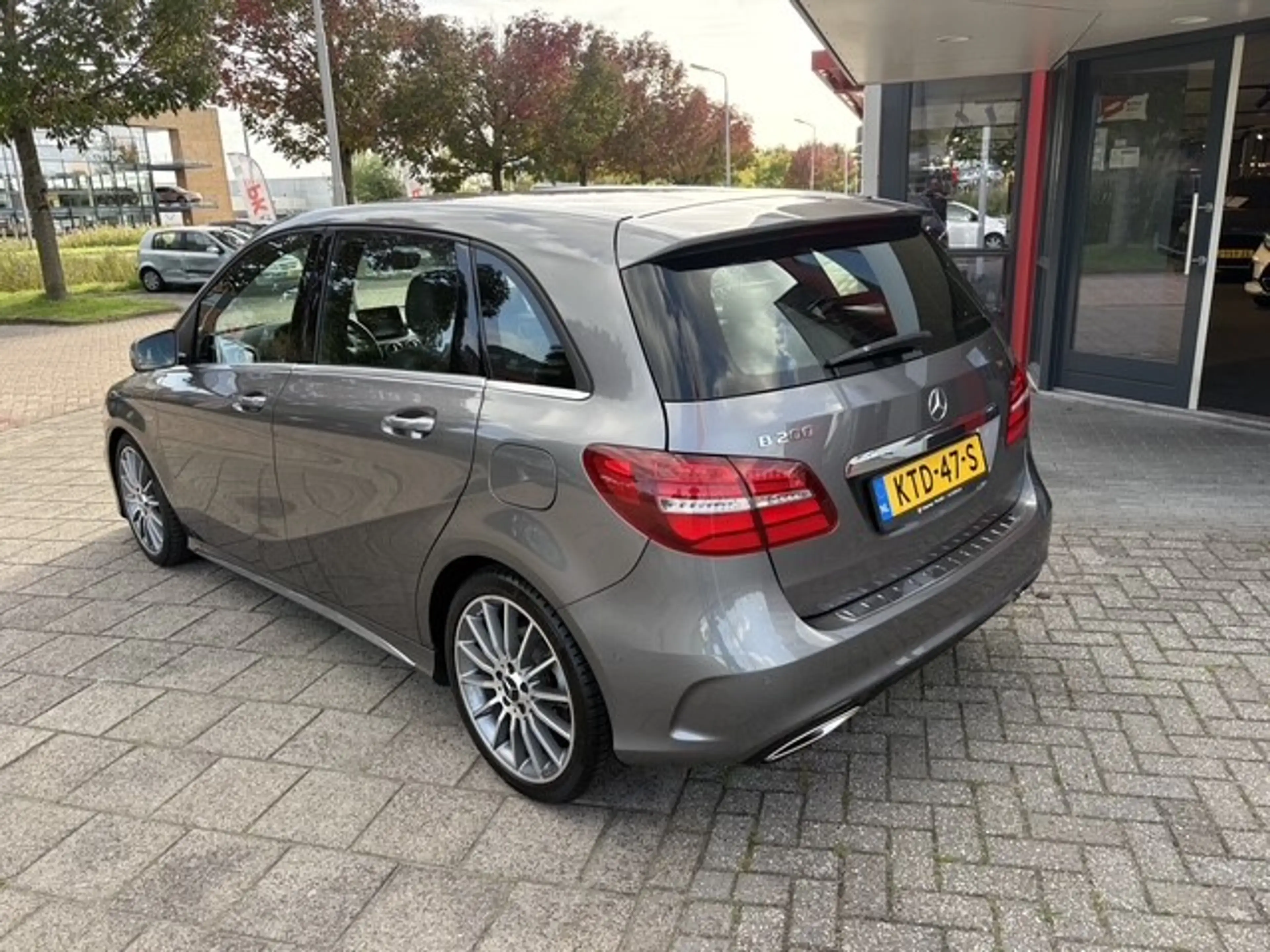 Mercedes-Benz B 200 Prestige | Navi Camera | Cruise | 32.675 km Dealer — photo 2
