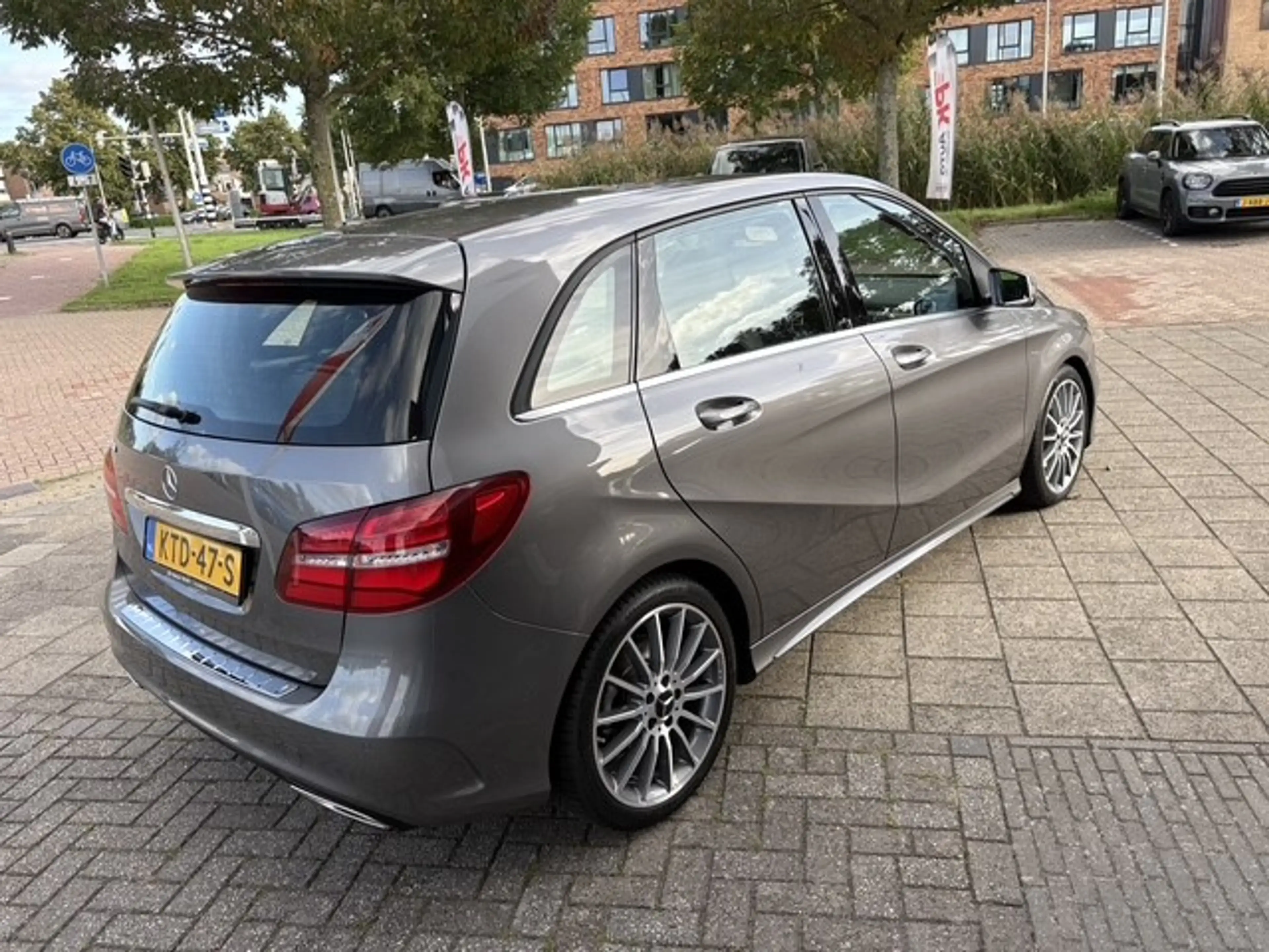 Mercedes-Benz B 200 Prestige | Navi Camera | Cruise | 32.675 km Dealer — photo 4