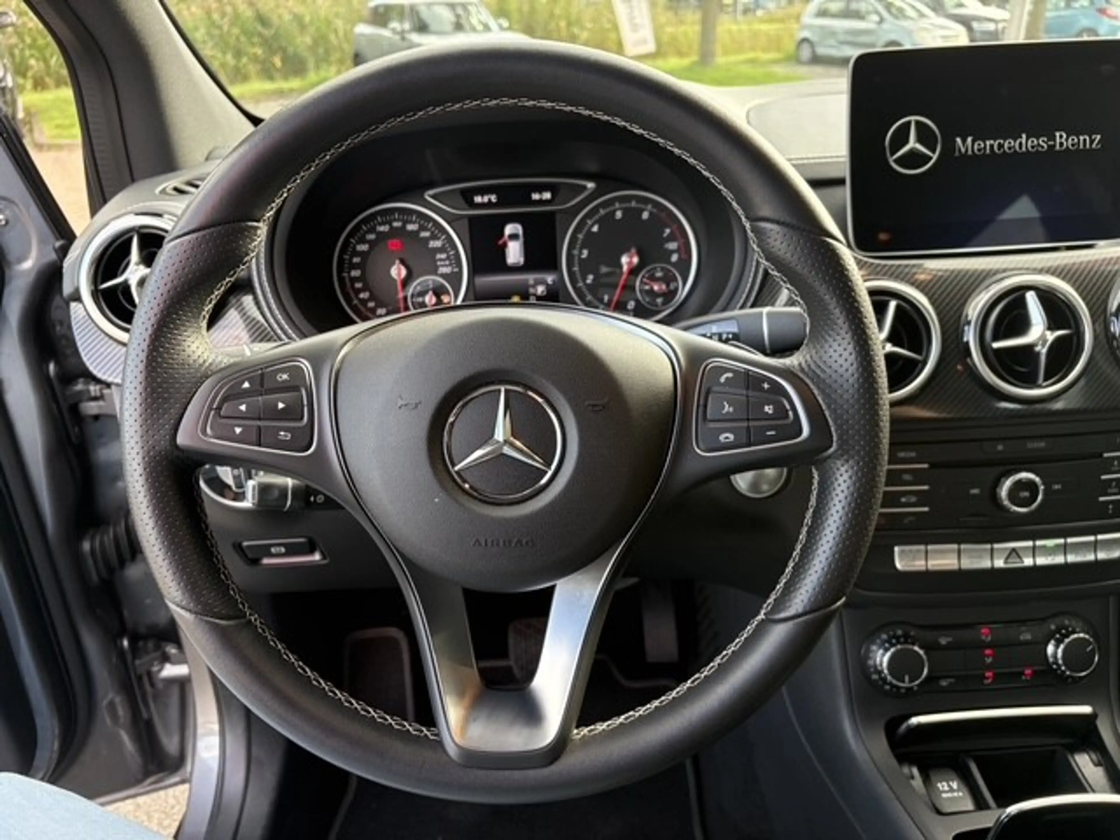 Mercedes-Benz B 200 Prestige | Navi Camera | Cruise | 32.675 km Dealer — photo 11