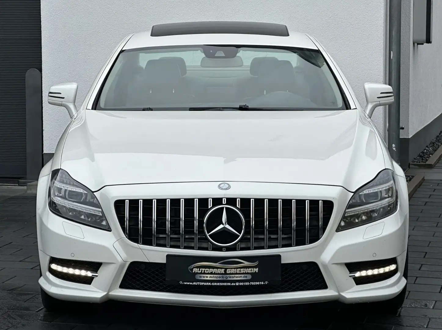 Mercedes-Benz CLS 350 CDI V6 BE*7G*DESIGNO*AMG*S-DACH*LEDER Weiß - 2