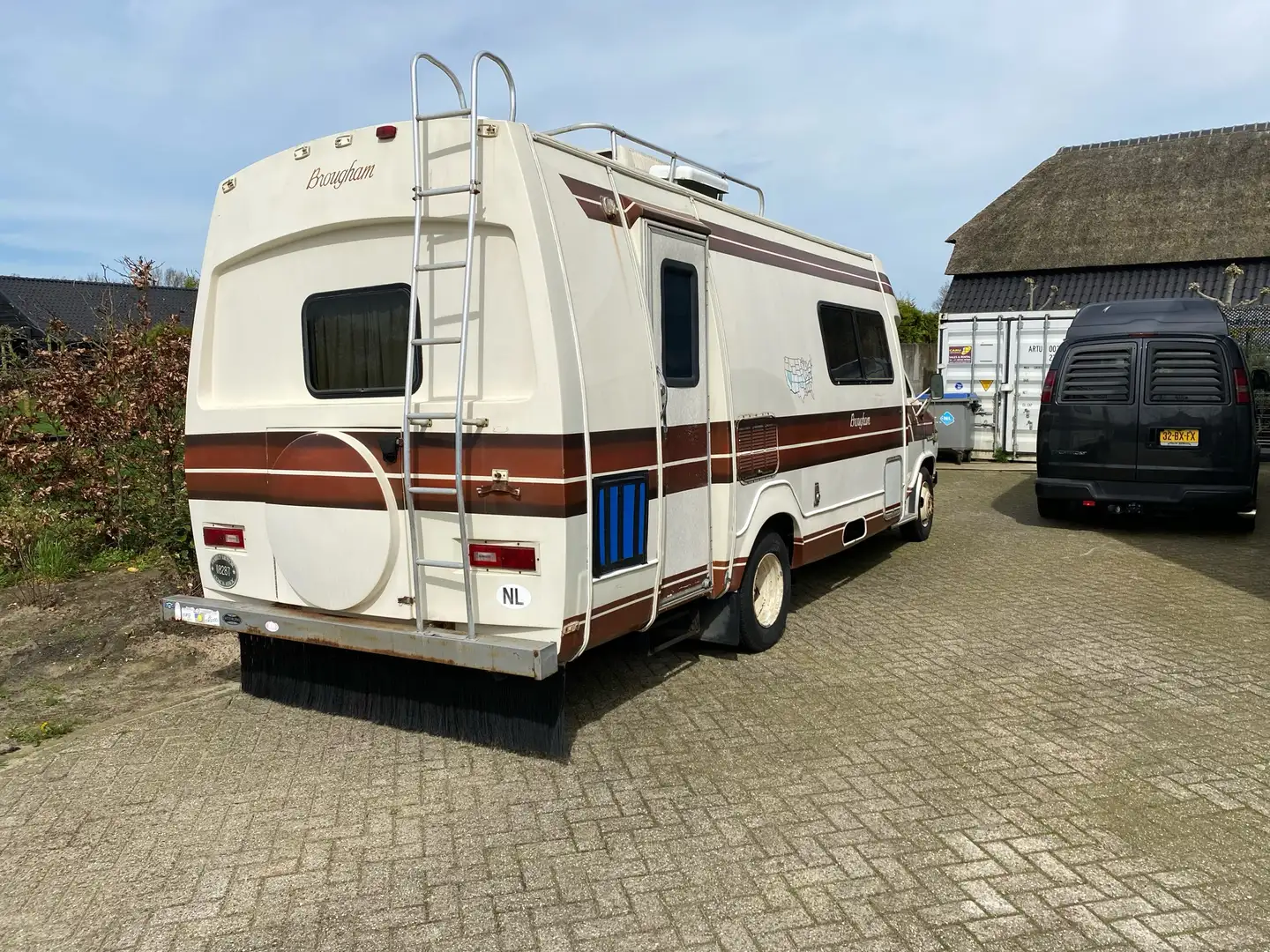 GMC Vandura brougham Beige - 2