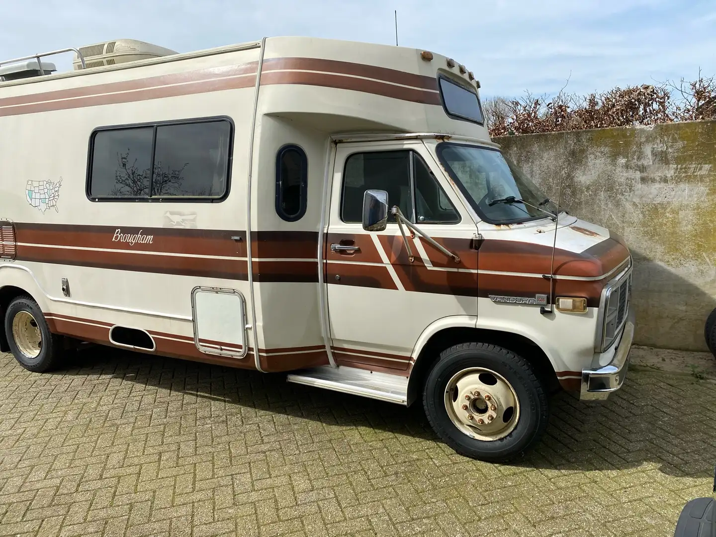 GMC Vandura brougham Beige - 1