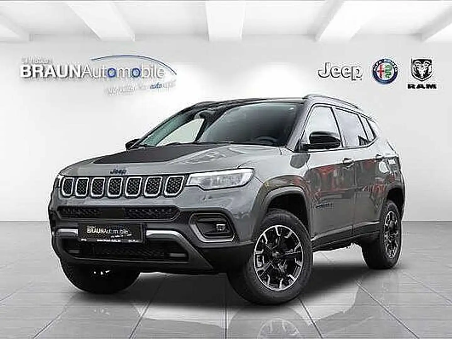 Jeep Compass 4xe PLUG-IN HYBRID High Upland Panorama Gris - 1