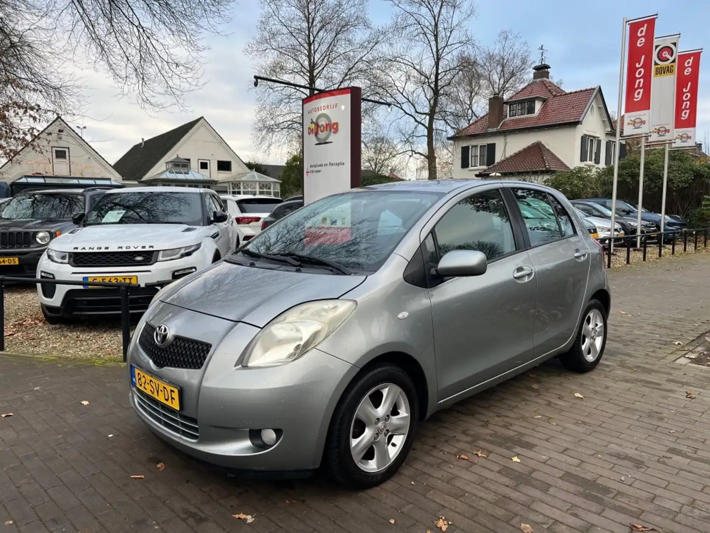 Toyota Yaris 1.3 VVTI LUNA AUTOMAAT 5-DEURS / AIRCO-ECC / CRUIS Gris - 1