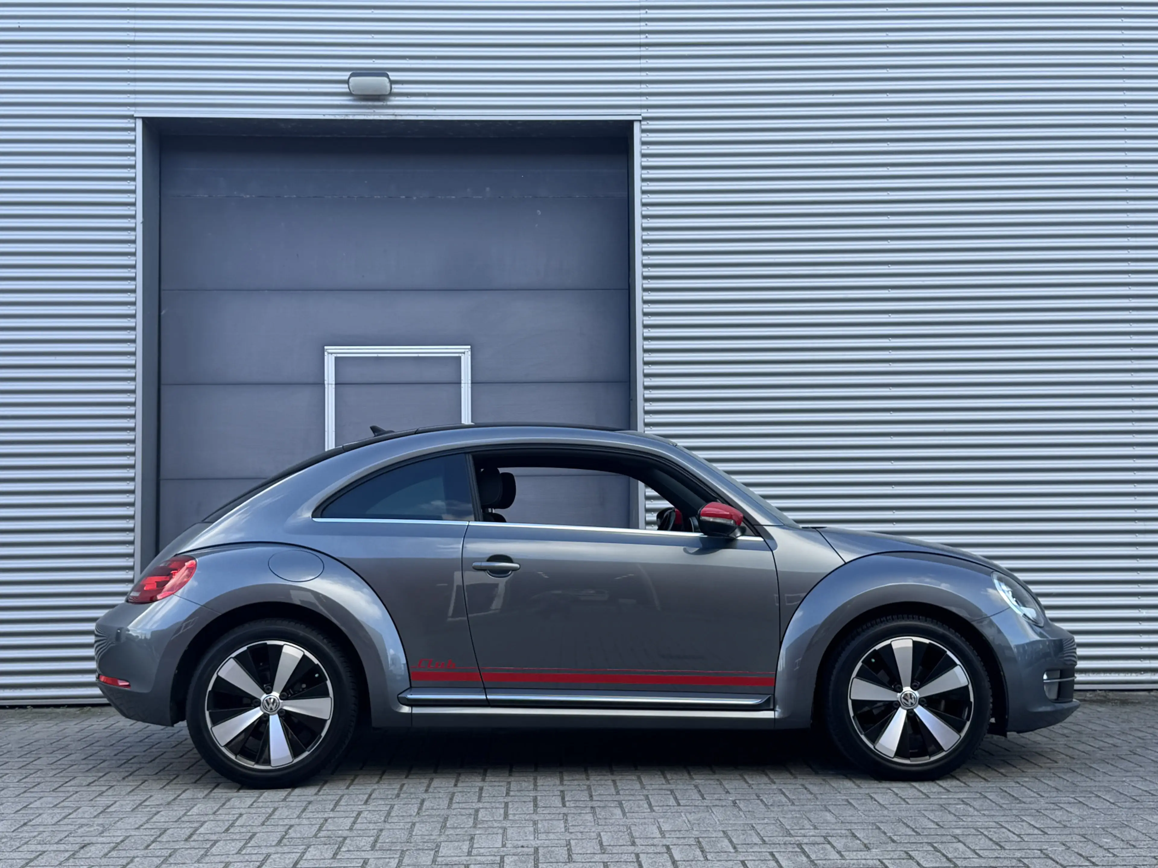 Volkswagen Beetle 1.2 TSI Club I Navi I Clima I PDC — photo 3