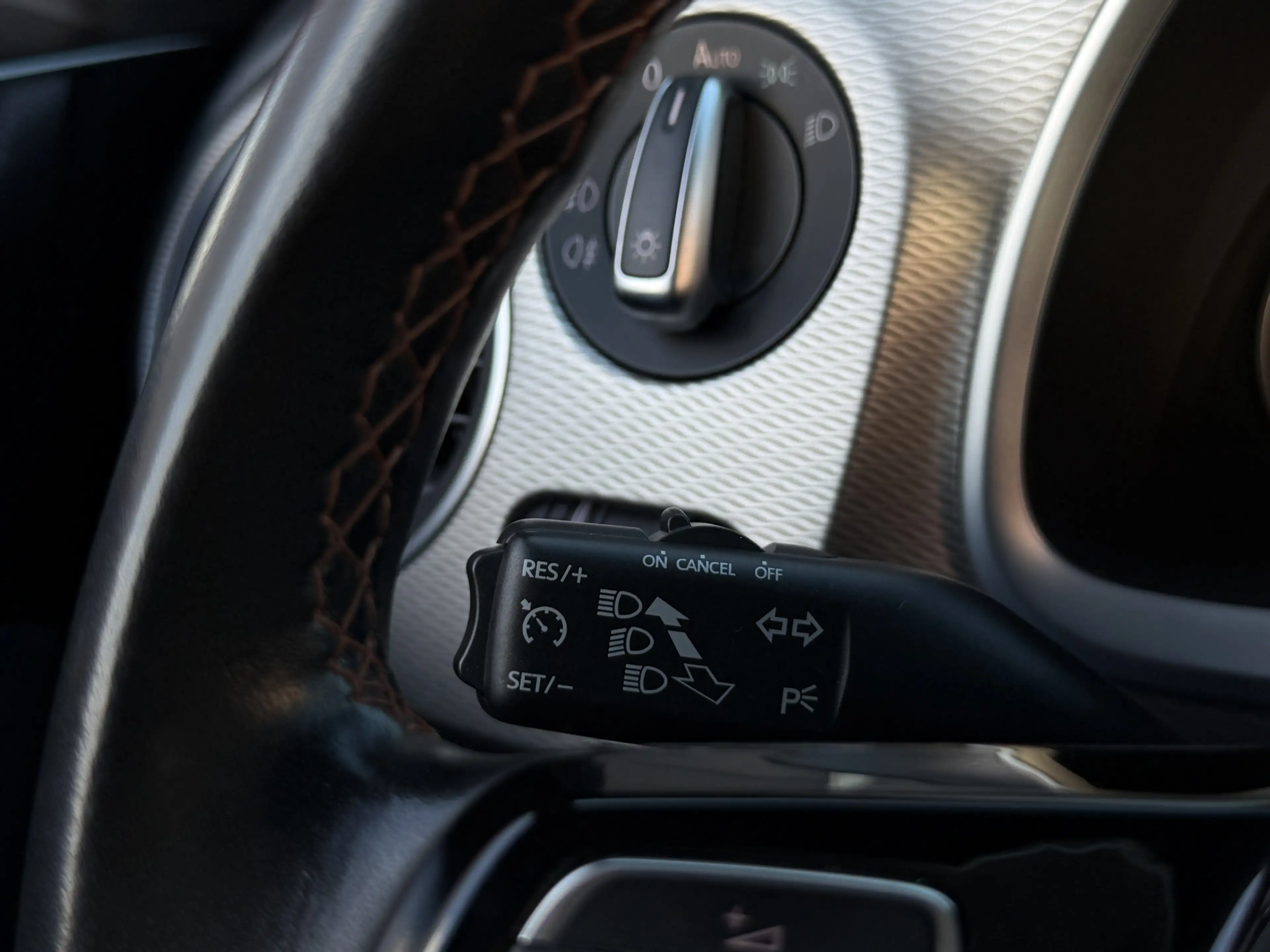 Volkswagen Beetle 1.2 TSI Club I Navi I Clima I PDC — photo 23