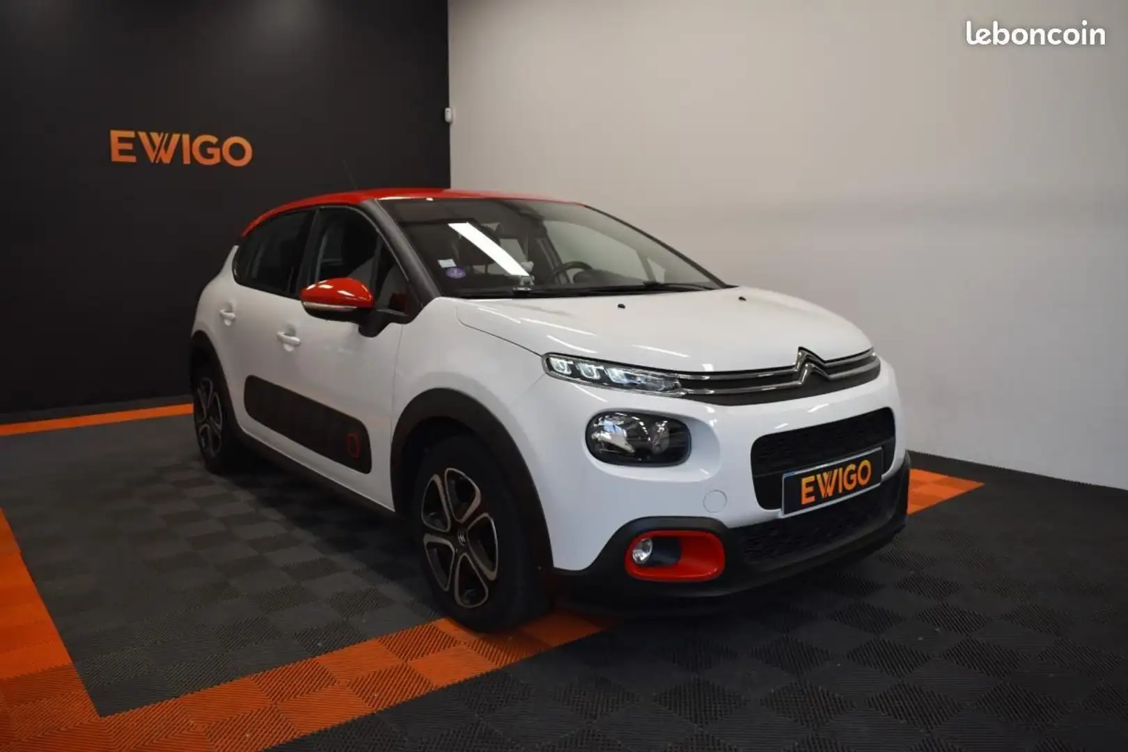 Citroen C3 Citroën GENERATION-III 1.2 82ch SHINE CARPLAY ENTR Blanc - 1