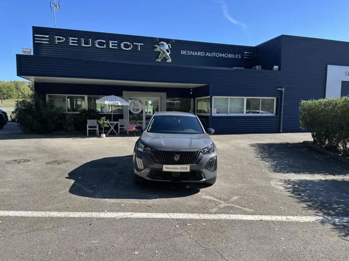 Peugeot 2008 1.2 Hybrid 145ch Allure e-DCS6 Gris - 2