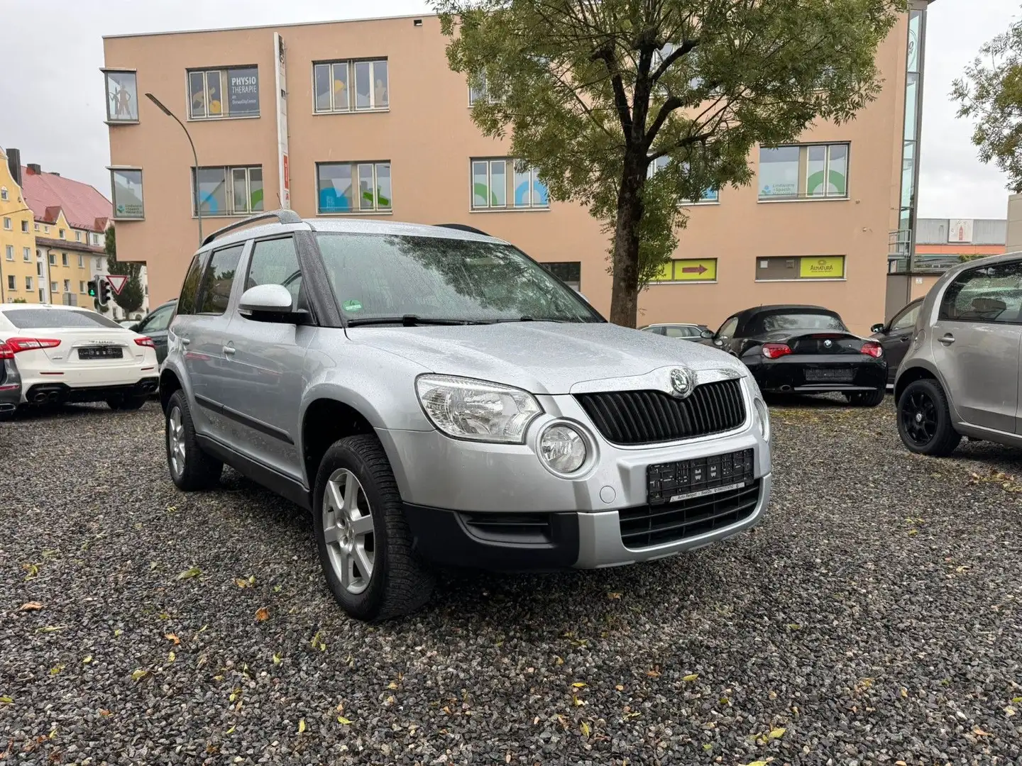 Skoda Yeti Active Plus Edition 1.2 TSI Ahk PDC 1. Hand Argent - 1