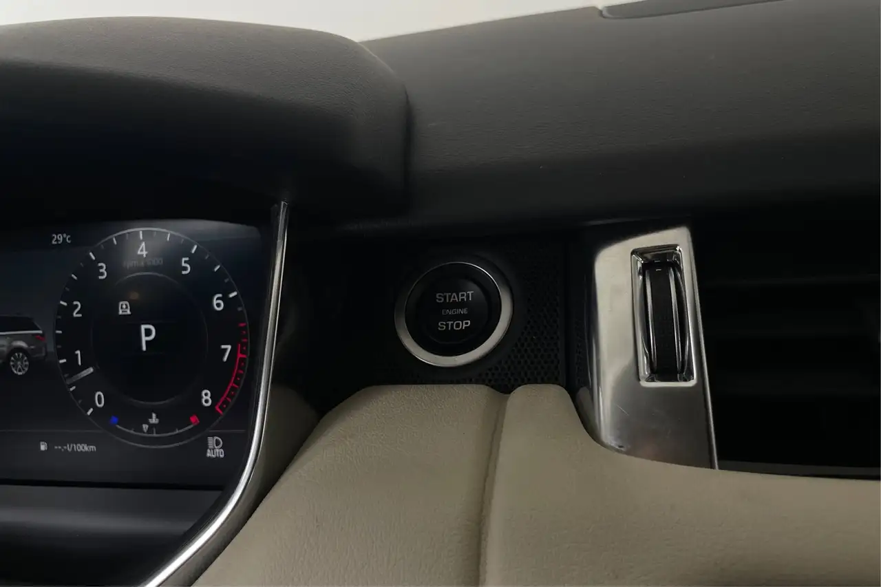 Land Rover Range Rover Sport photo Land Rover Range Rover Sport