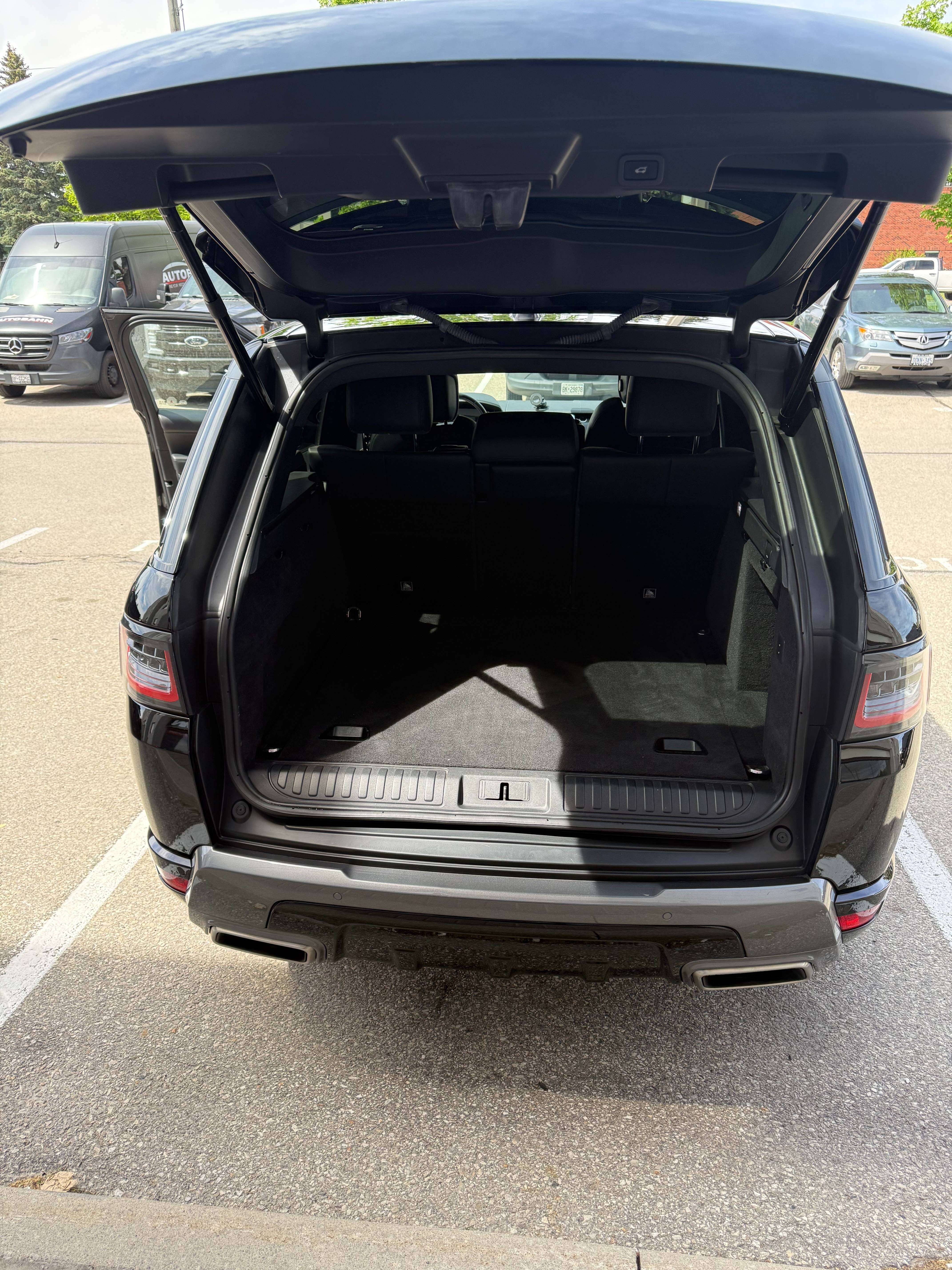2019 Land Rover Range Rover Sport HSE alt 3
