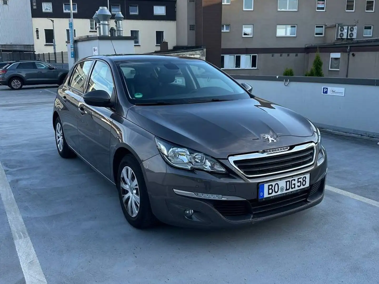 Peugeot 308 308 Braun - 2