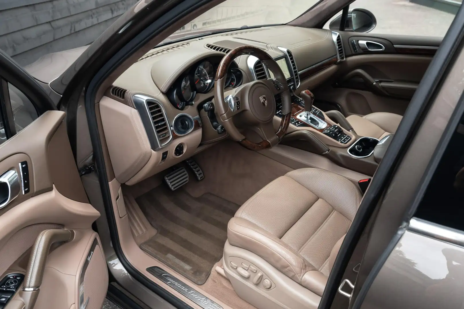 Porsche Cayenne 4.8 Turbo - Youngtimer - PCCB- Adaptive Cruise con Silber - 2