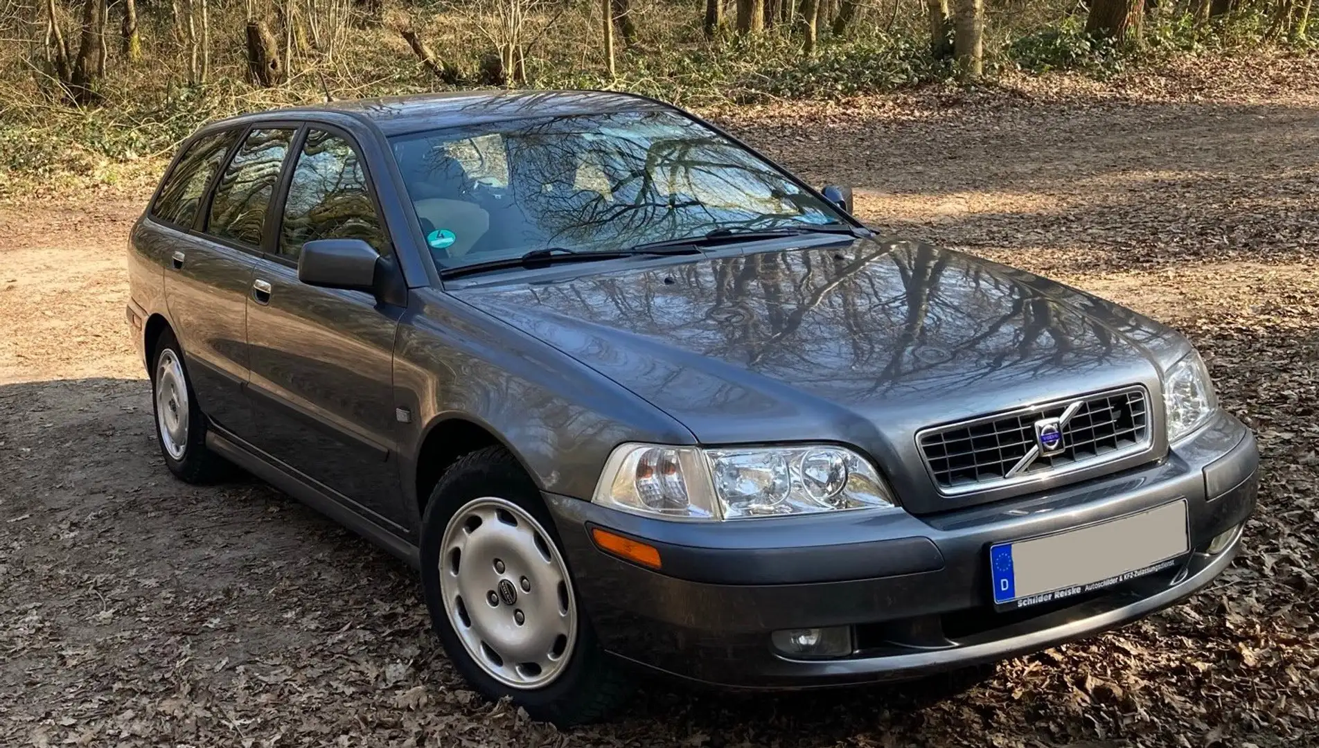 Volvo V40 1.8 Grey - 1