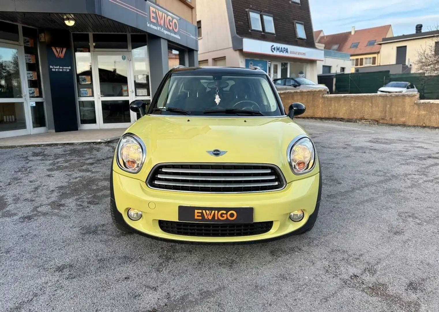 MINI Cooper Countryman 1.6 d 110 cooper Jaune - 2