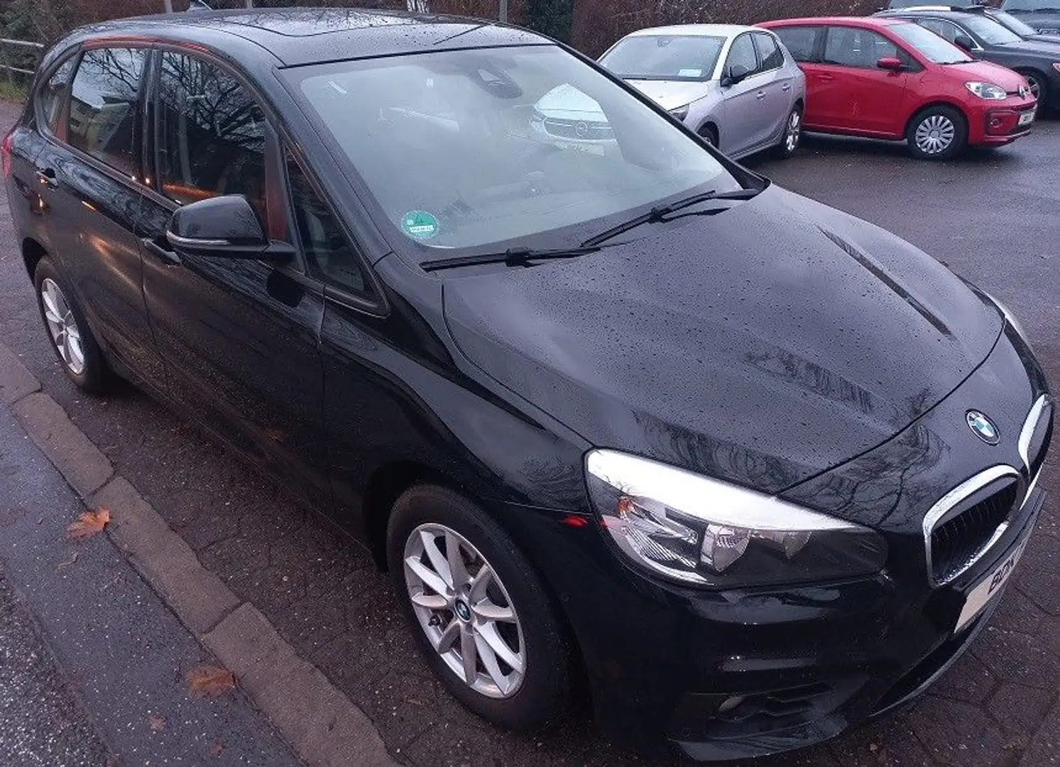 BMW 216 d Active Tourer Klima SHZ Navi LMF el.GSHDach Black - 1
