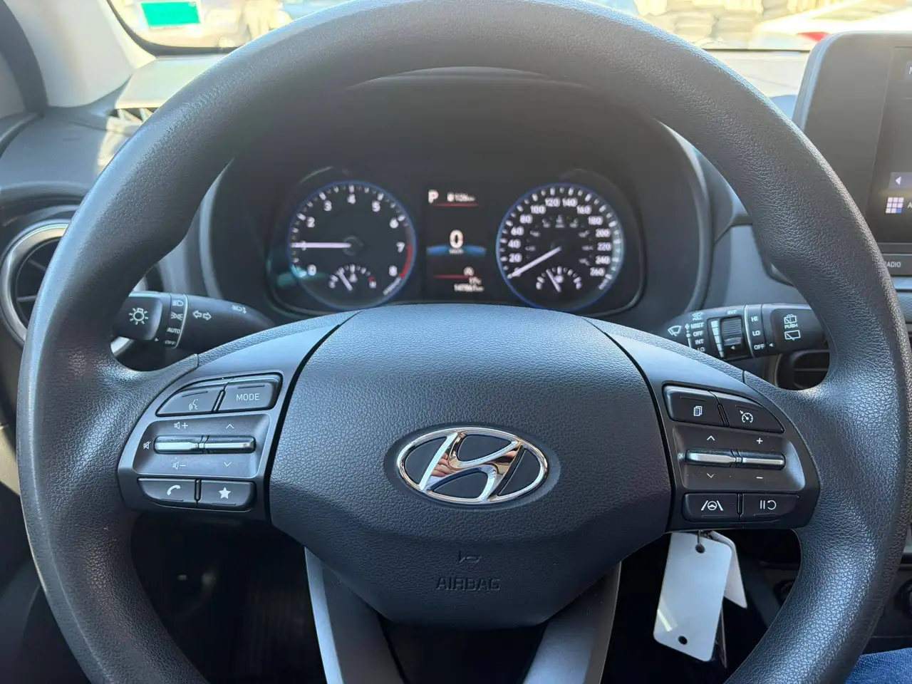 Hyundai KONA снимка Hyundai KONA