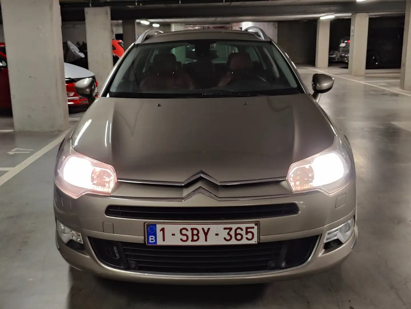 Citroen C5 C5 Tourer HDi 135 FAP Exclusive Euro 5 Goud - 2