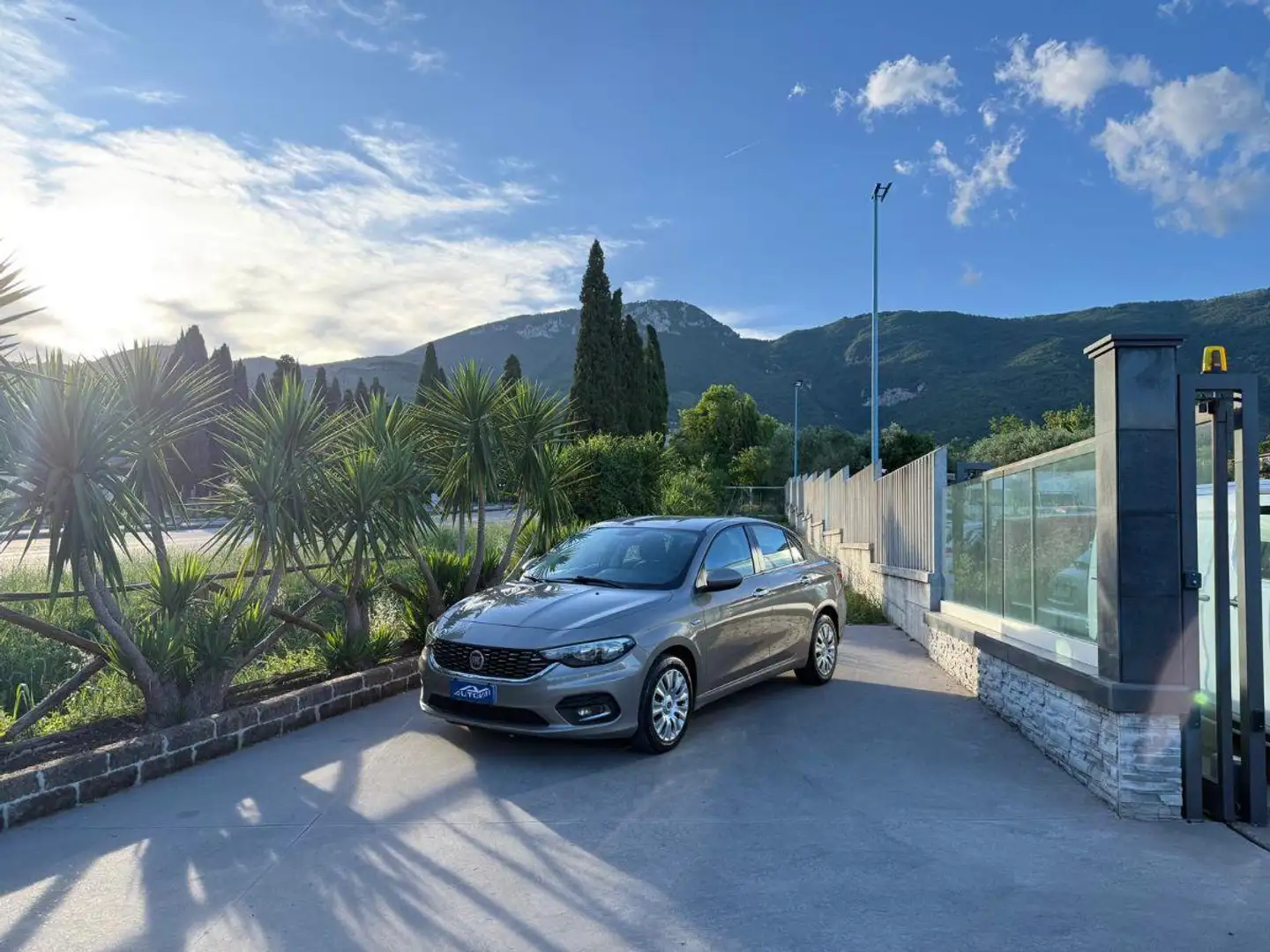 Fiat Tipo 1.3 Mjt 4p. Lounge Beige - 1