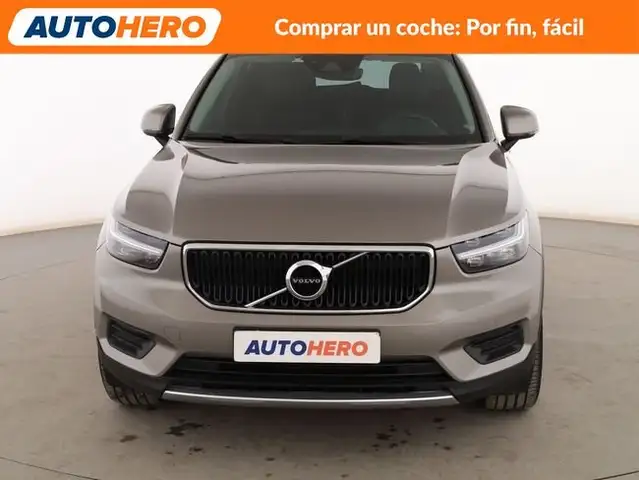 Volvo XC40 view 9